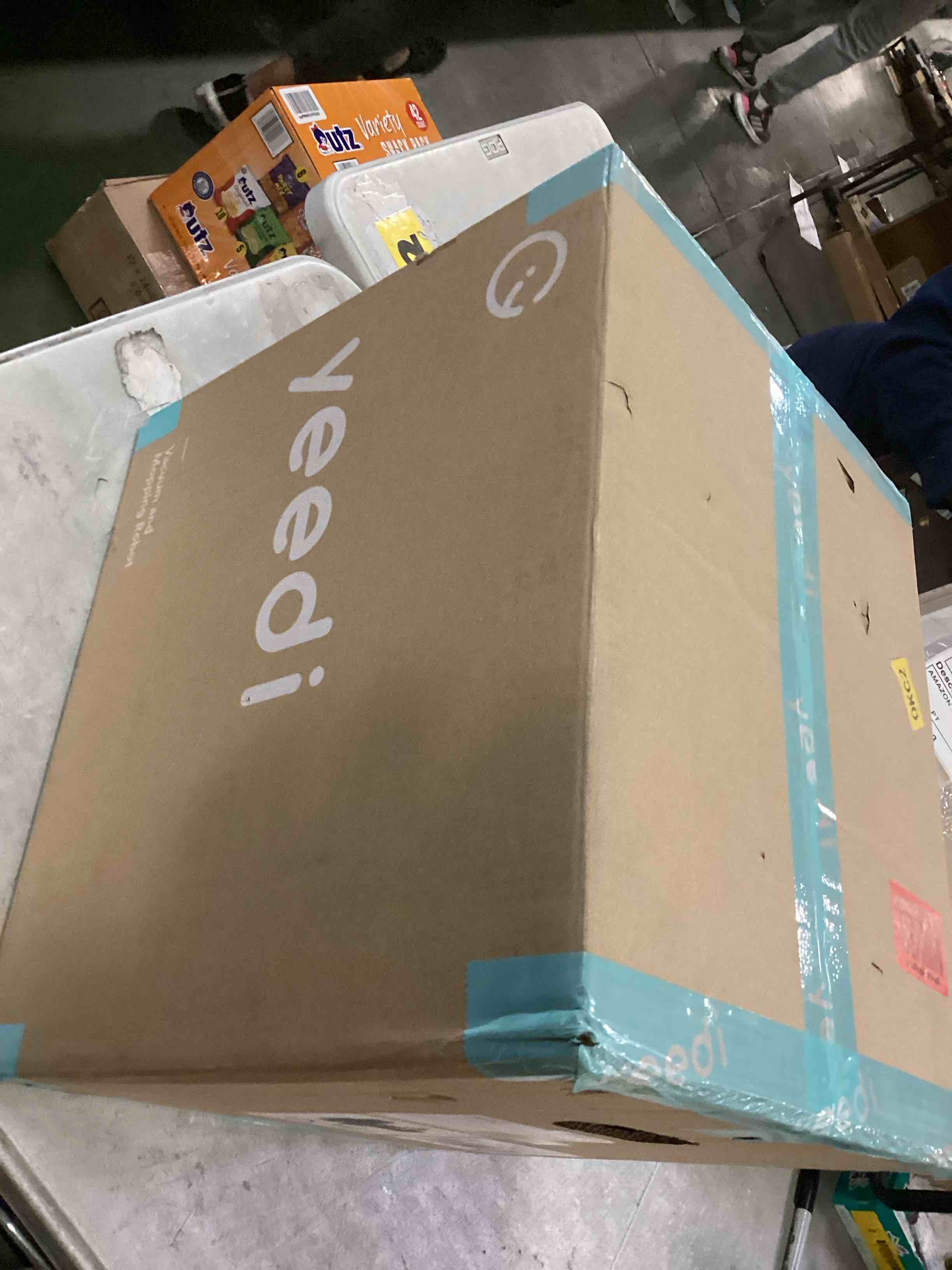 https://s3.amazonaws.com/lotting-images-prod/bidfta/PPE2190735_1738783392494.jpeg