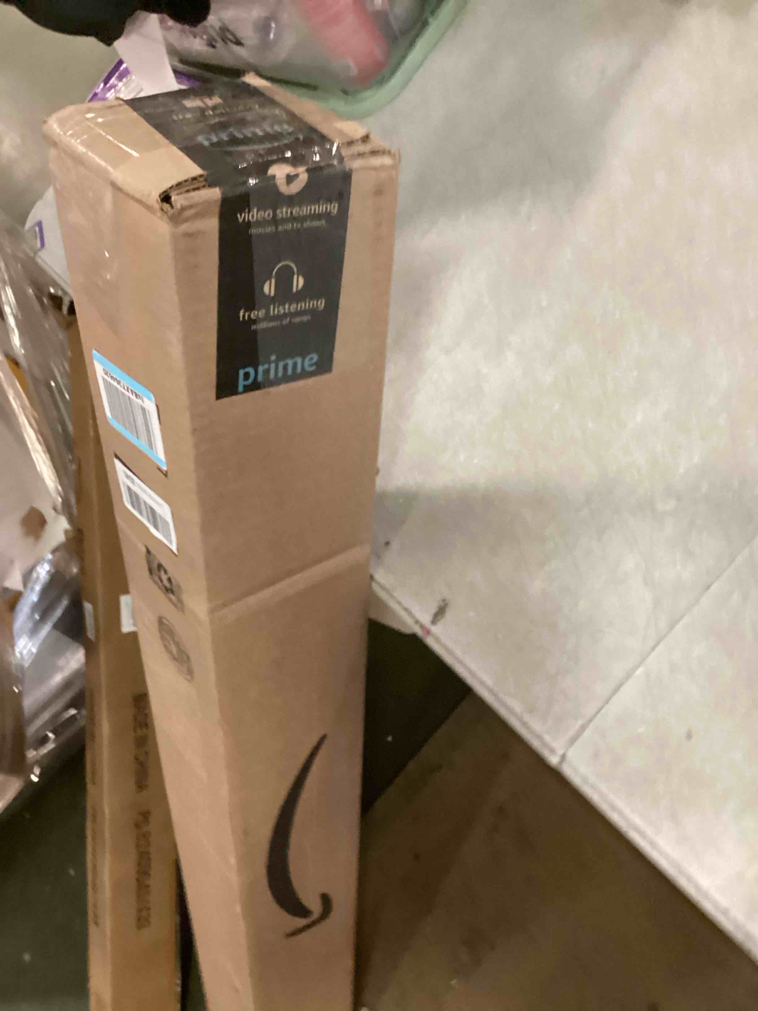 https://s3.amazonaws.com/lotting-images-prod/bidfta/PPE2190833_1738848276201.jpeg