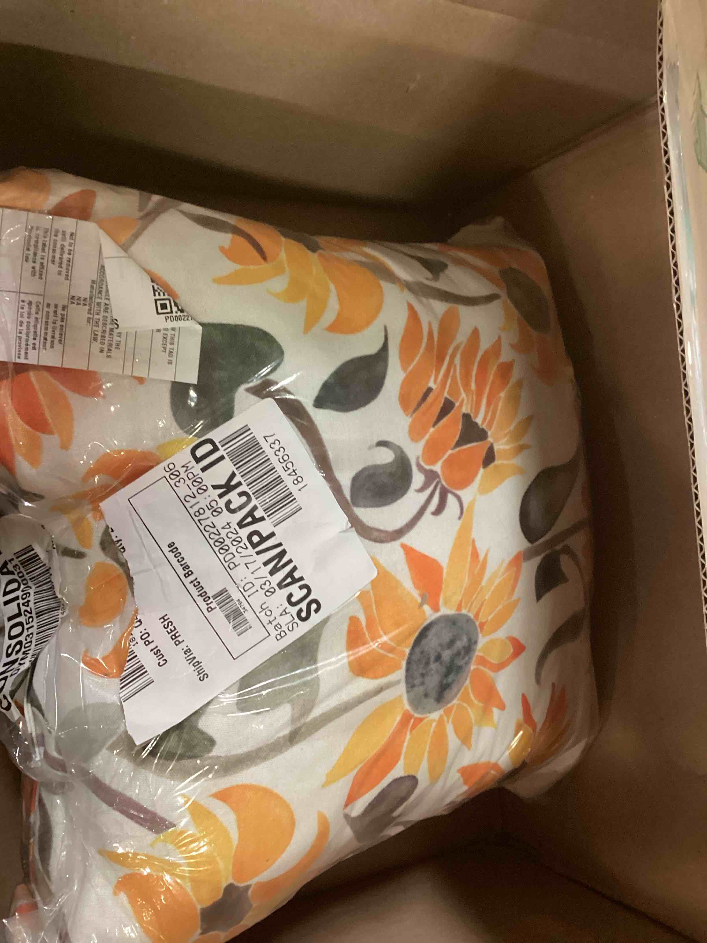 https://s3.amazonaws.com/lotting-images-prod/bidfta/PPE2190932_1738861320449.jpeg