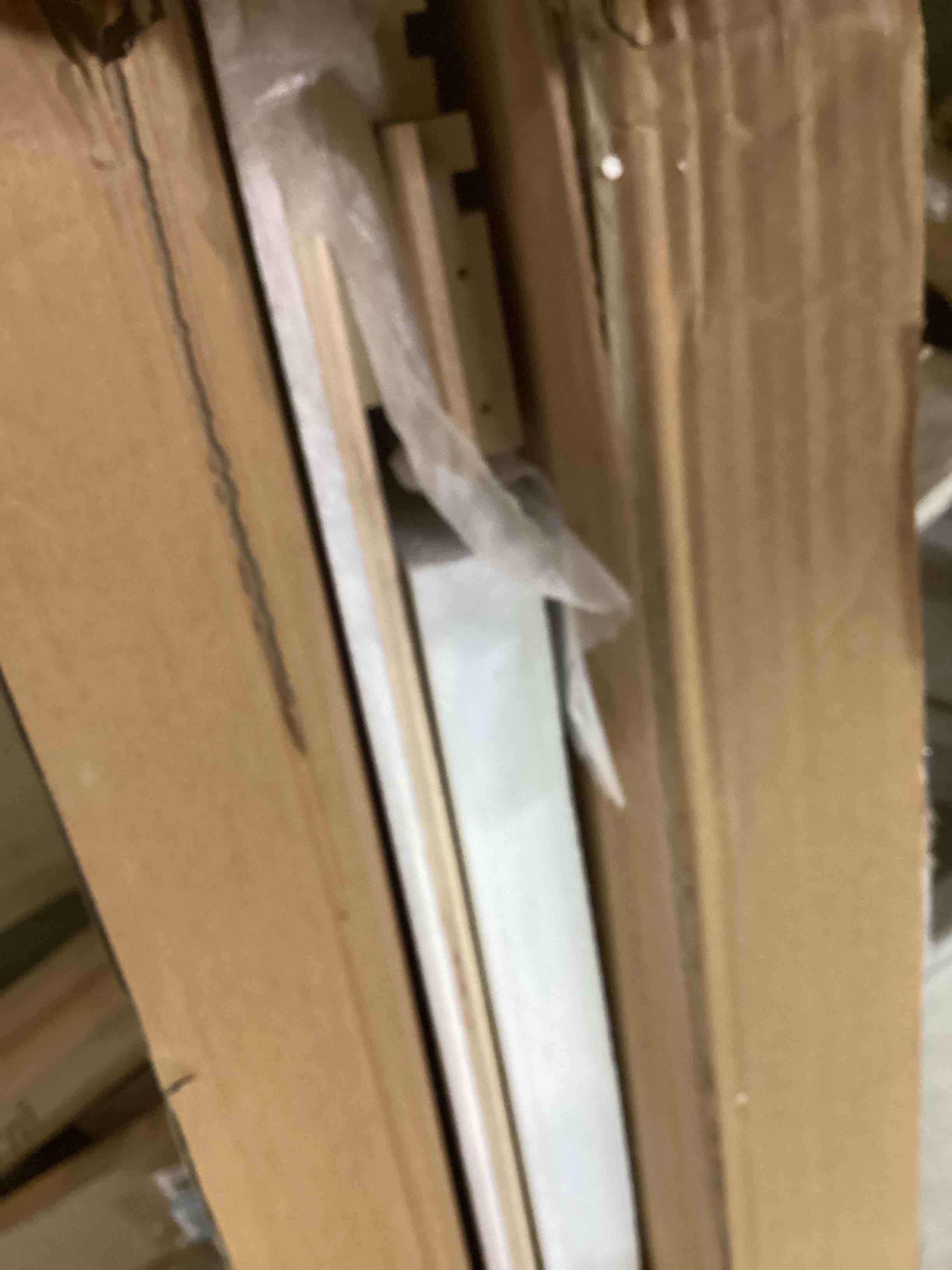https://s3.amazonaws.com/lotting-images-prod/bidfta/PPE2190962_1738867861351.jpeg