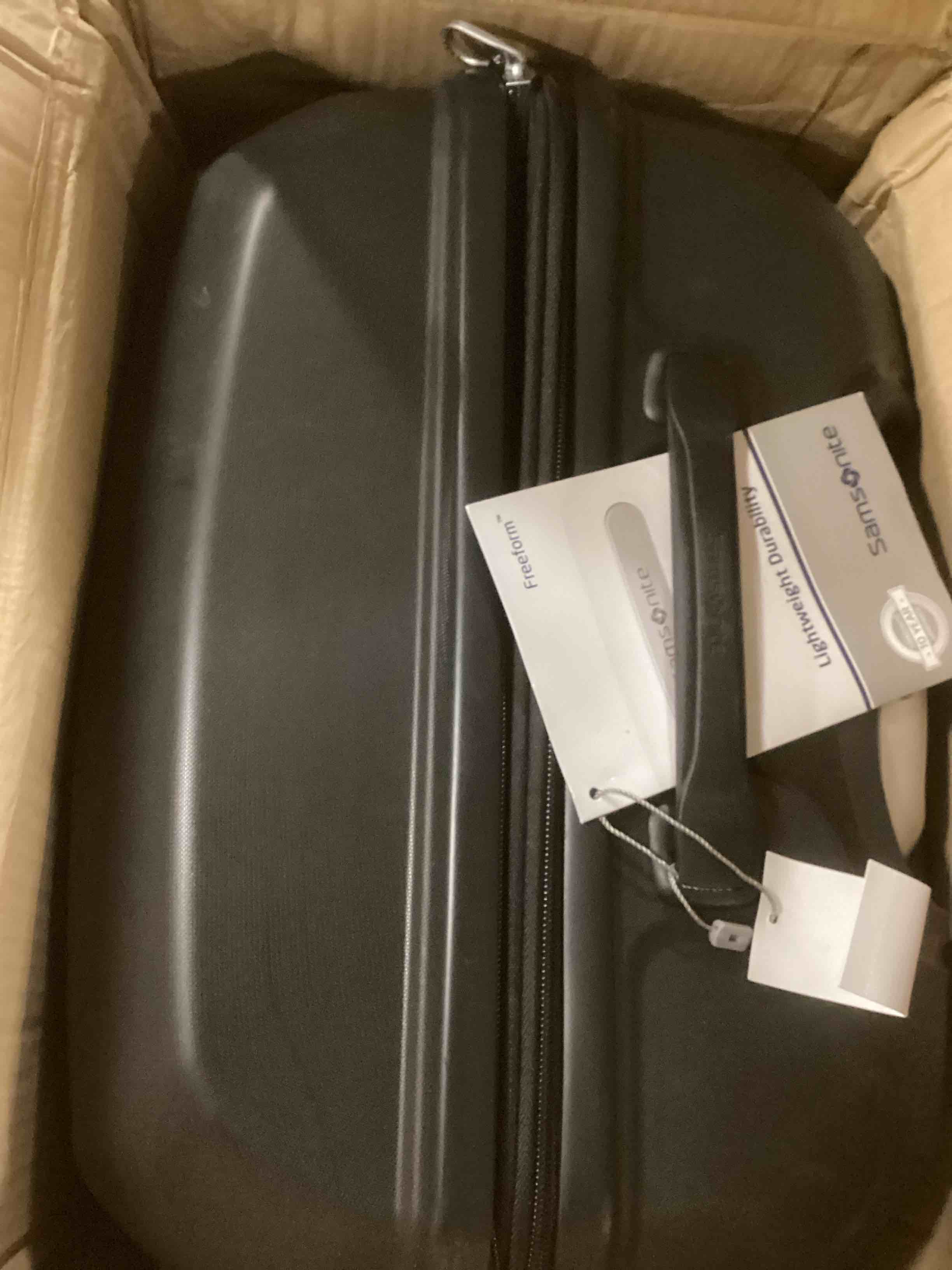 https://s3.amazonaws.com/lotting-images-prod/bidfta/PPE2191439_1736858292359.jpeg