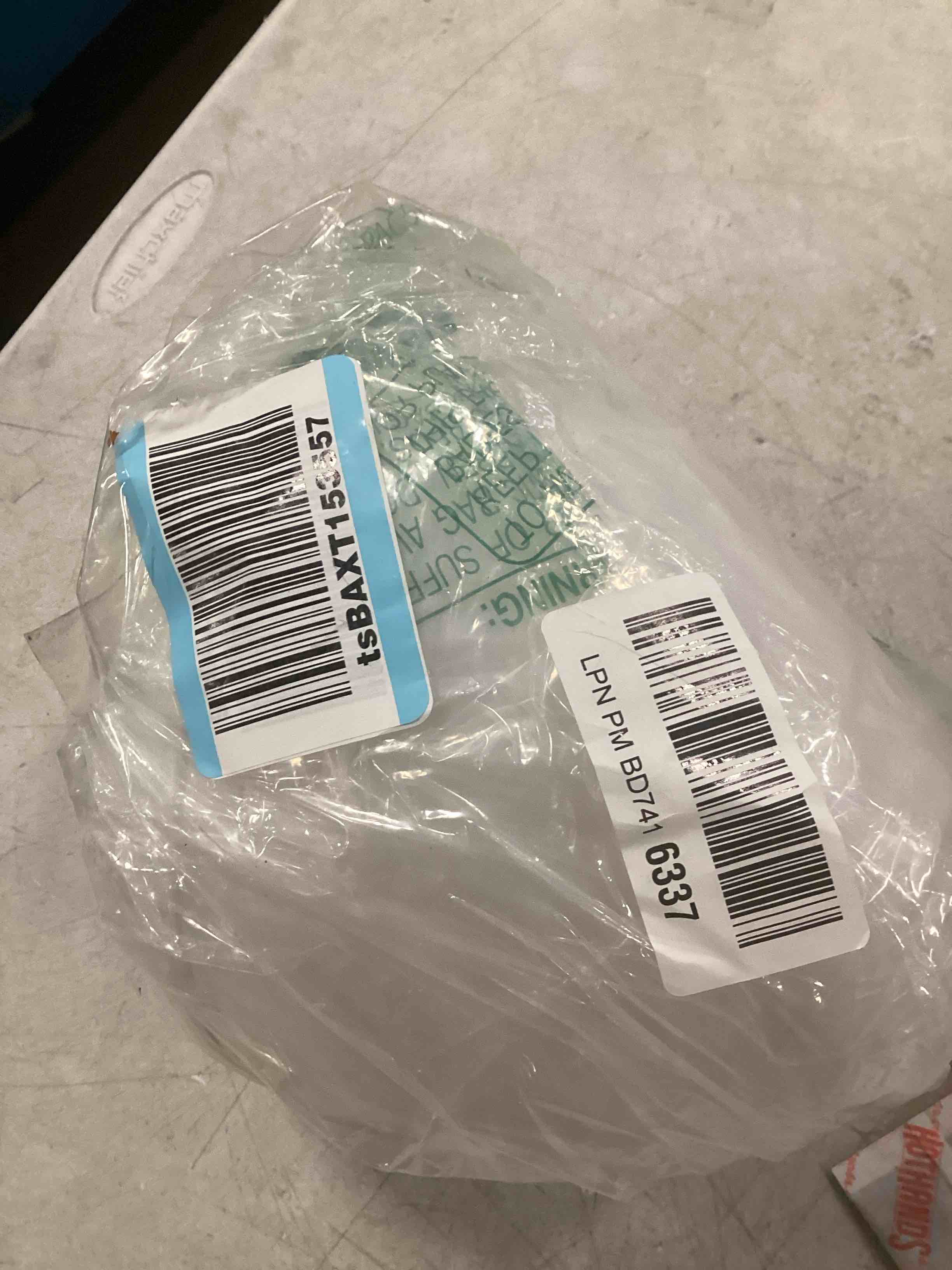 https://s3.amazonaws.com/lotting-images-prod/bidfta/PPE2191564_1736946775704.jpeg