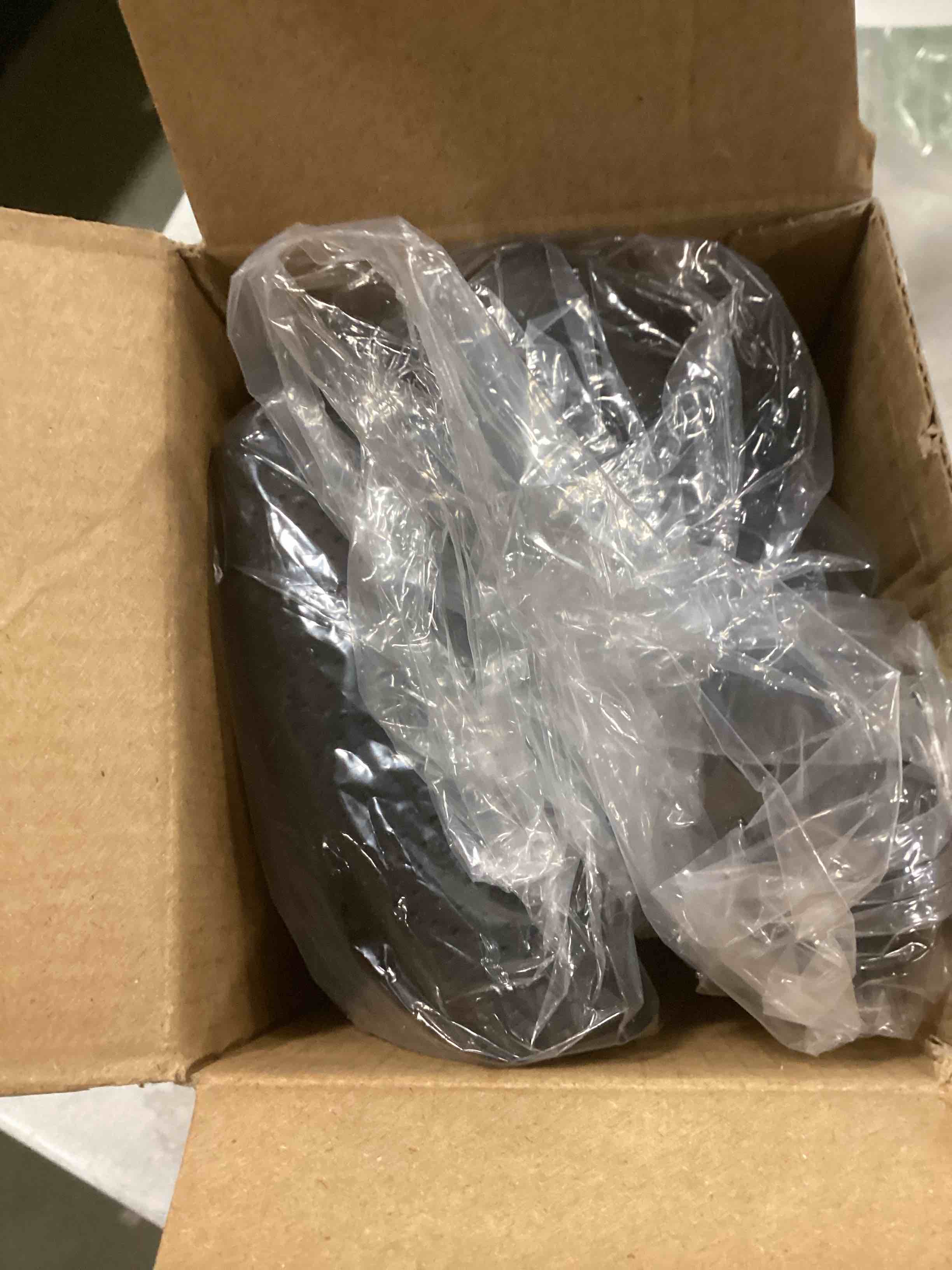 https://s3.amazonaws.com/lotting-images-prod/bidfta/PPE2191569_1736945751985.jpeg