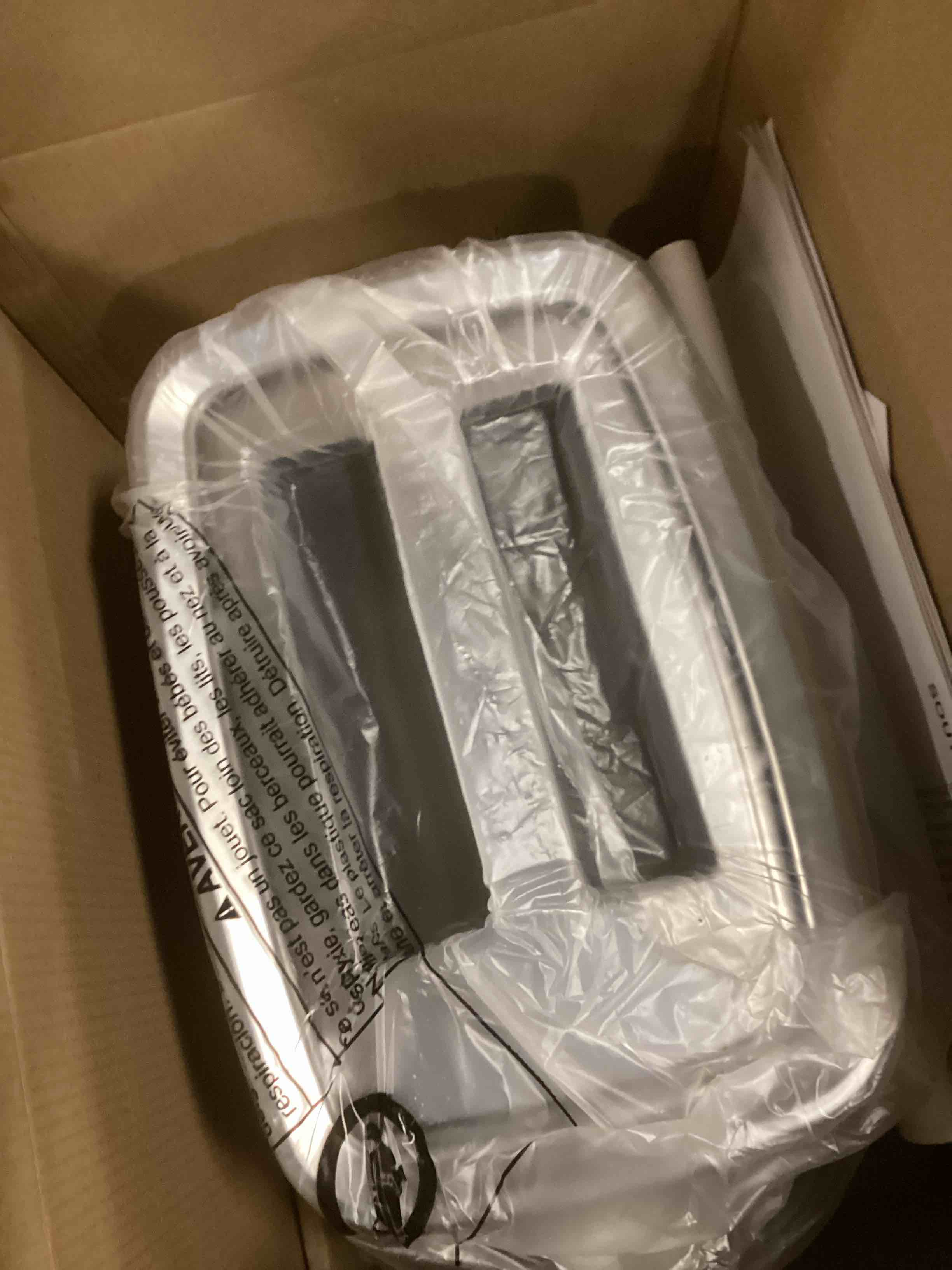 https://s3.amazonaws.com/lotting-images-prod/bidfta/PPE2191852_1737030965637.jpeg