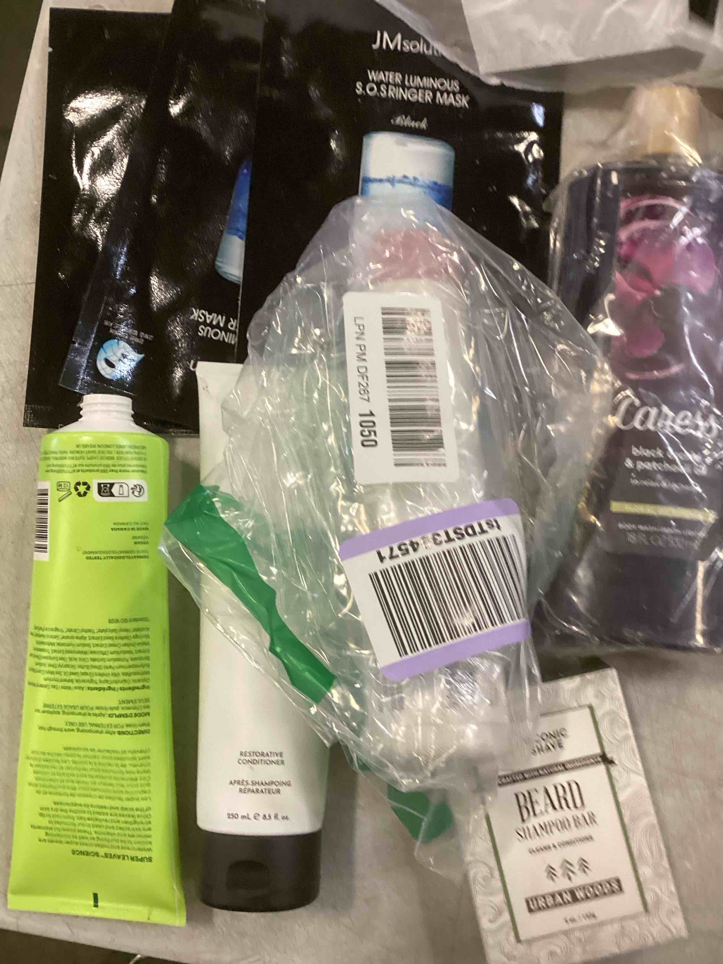 https://s3.amazonaws.com/lotting-images-prod/bidfta/PPE2192563_1737399285703.jpeg