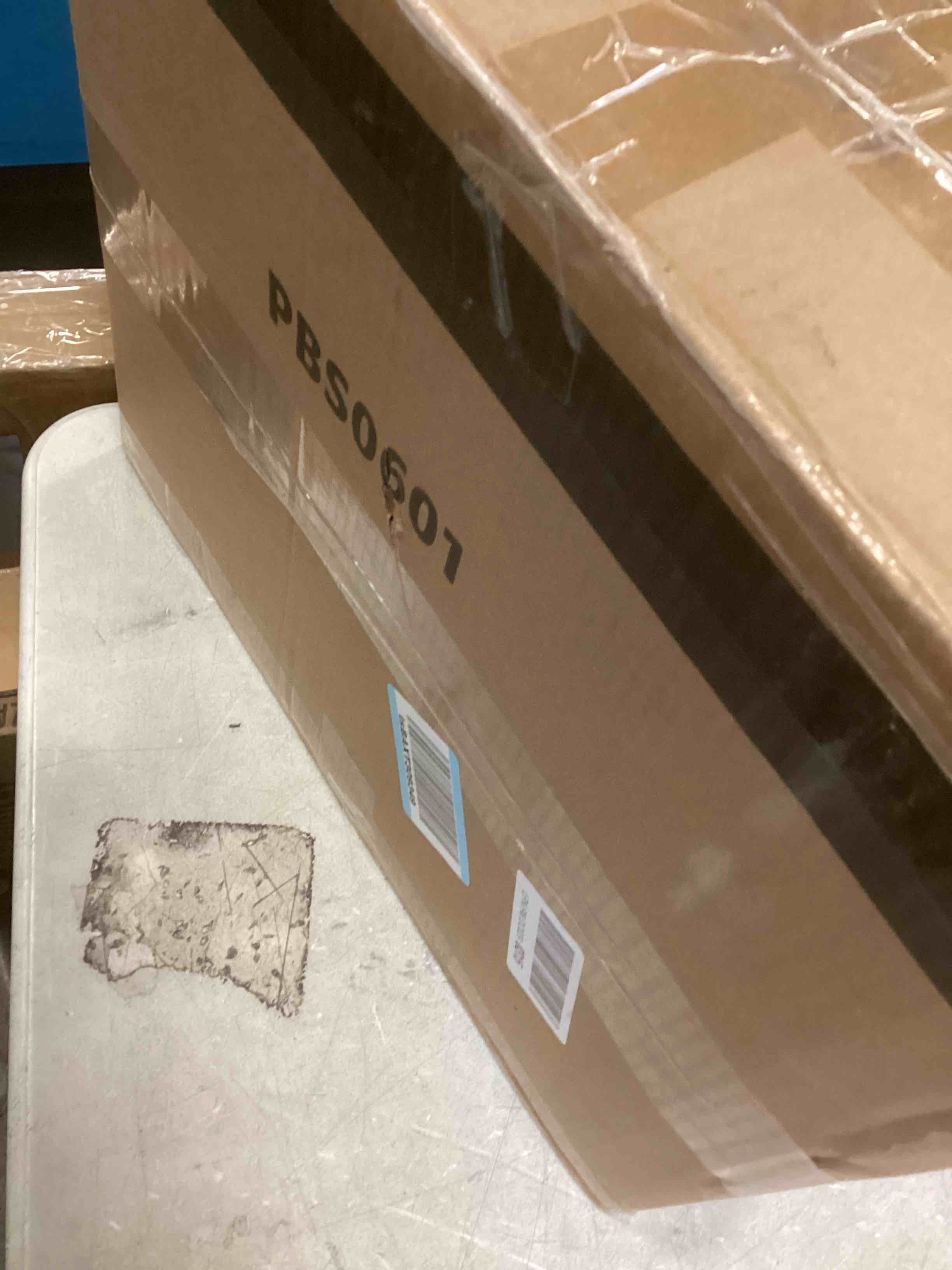 https://s3.amazonaws.com/lotting-images-prod/bidfta/PPE2193037_1737560244497.jpeg