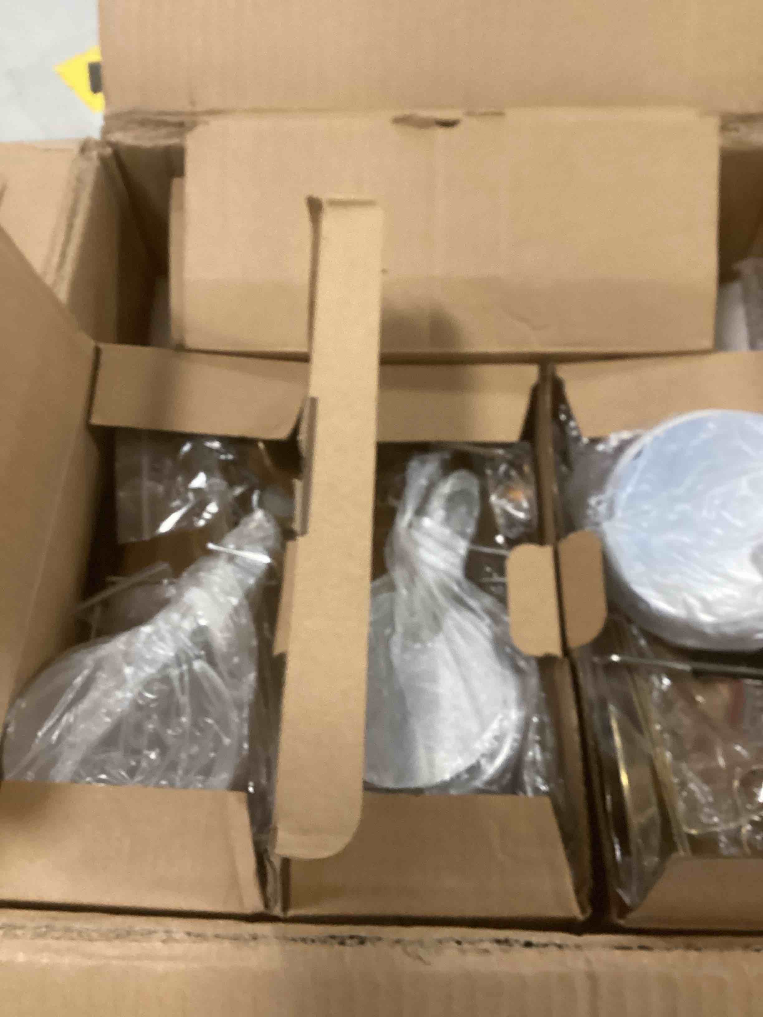 https://s3.amazonaws.com/lotting-images-prod/bidfta/PPE2193235_1737665028719.jpeg