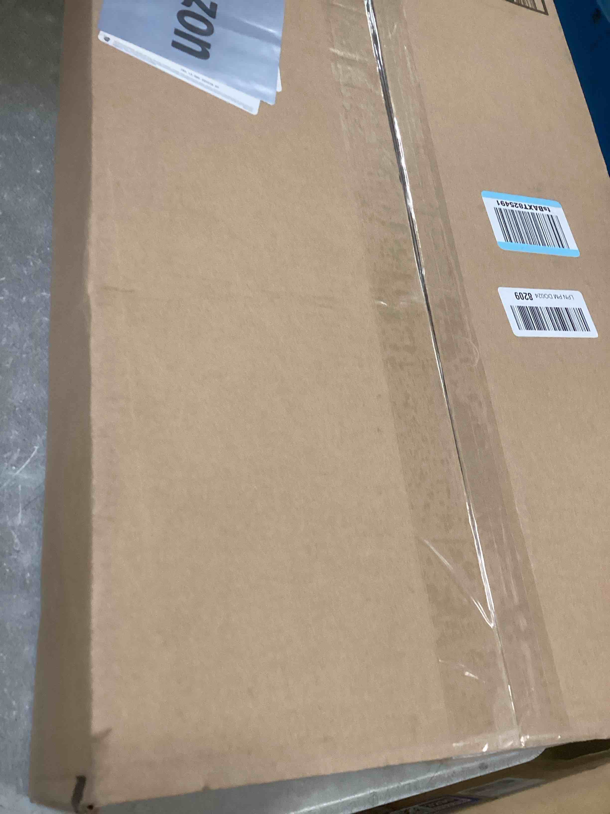 https://s3.amazonaws.com/lotting-images-prod/bidfta/PPE2193267_1737659995306.jpeg