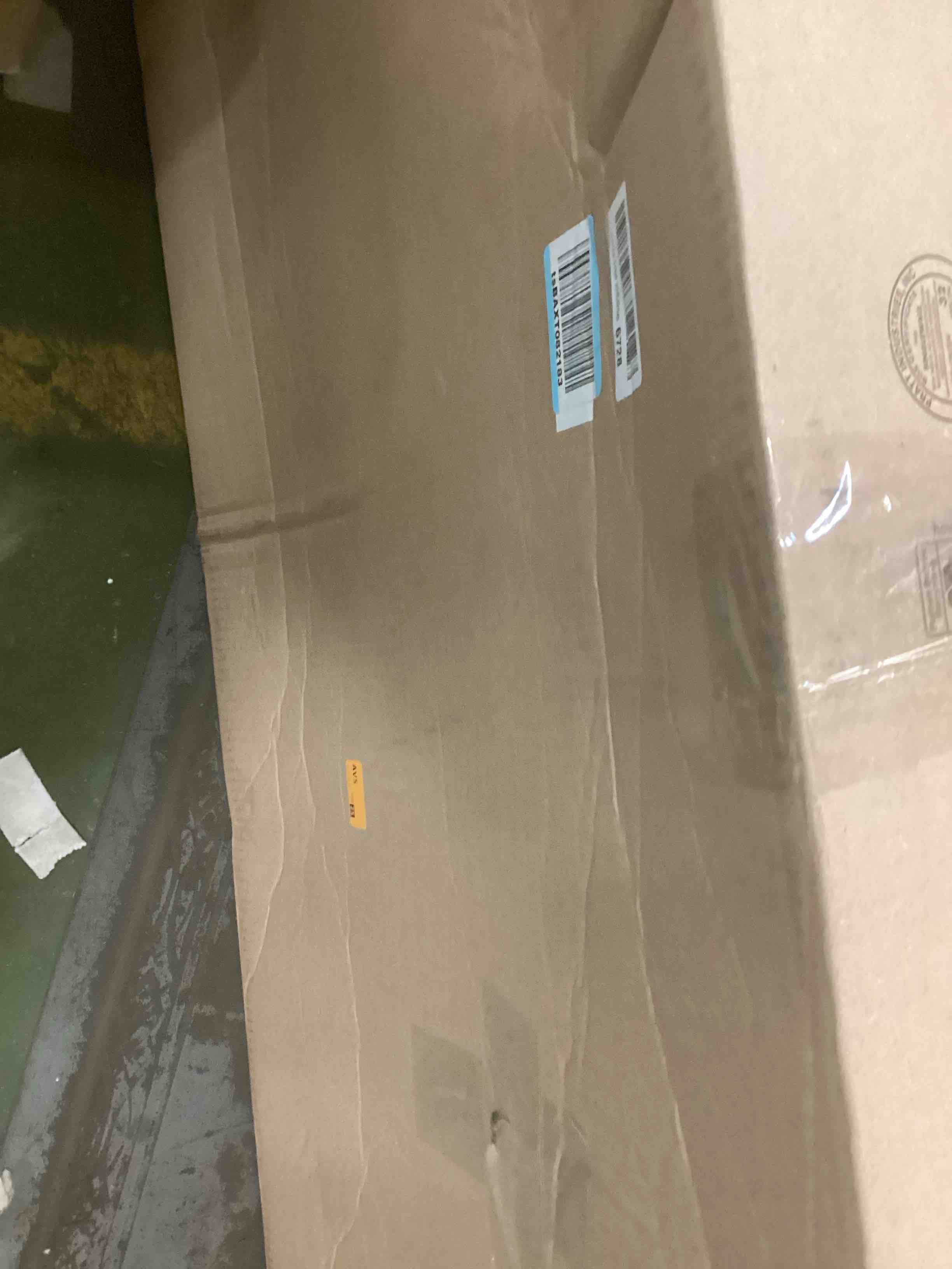 https://s3.amazonaws.com/lotting-images-prod/bidfta/PPE2193306_1737652338984.jpeg