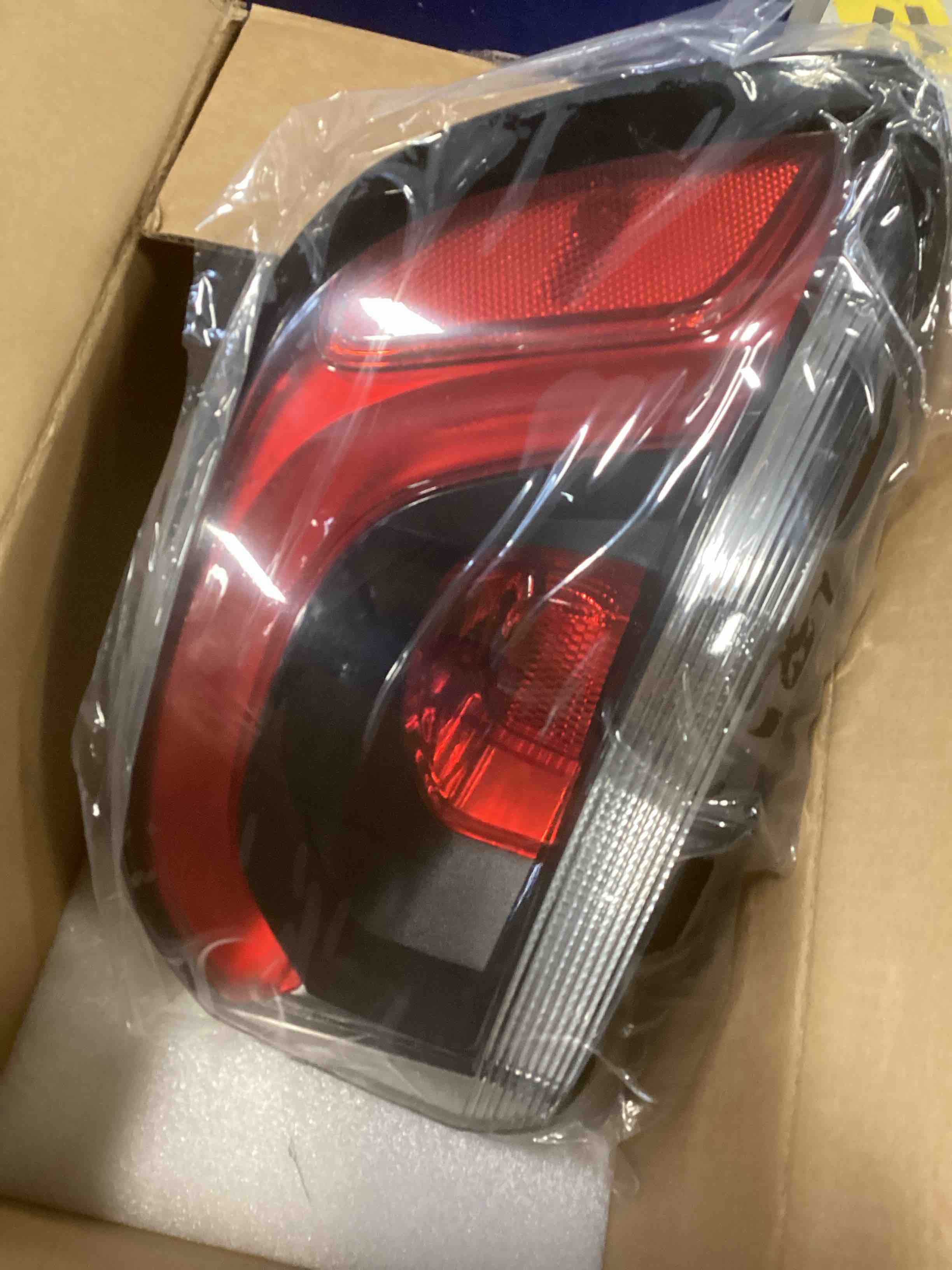 https://s3.amazonaws.com/lotting-images-prod/bidfta/PPE2193360_1737648754697.jpeg