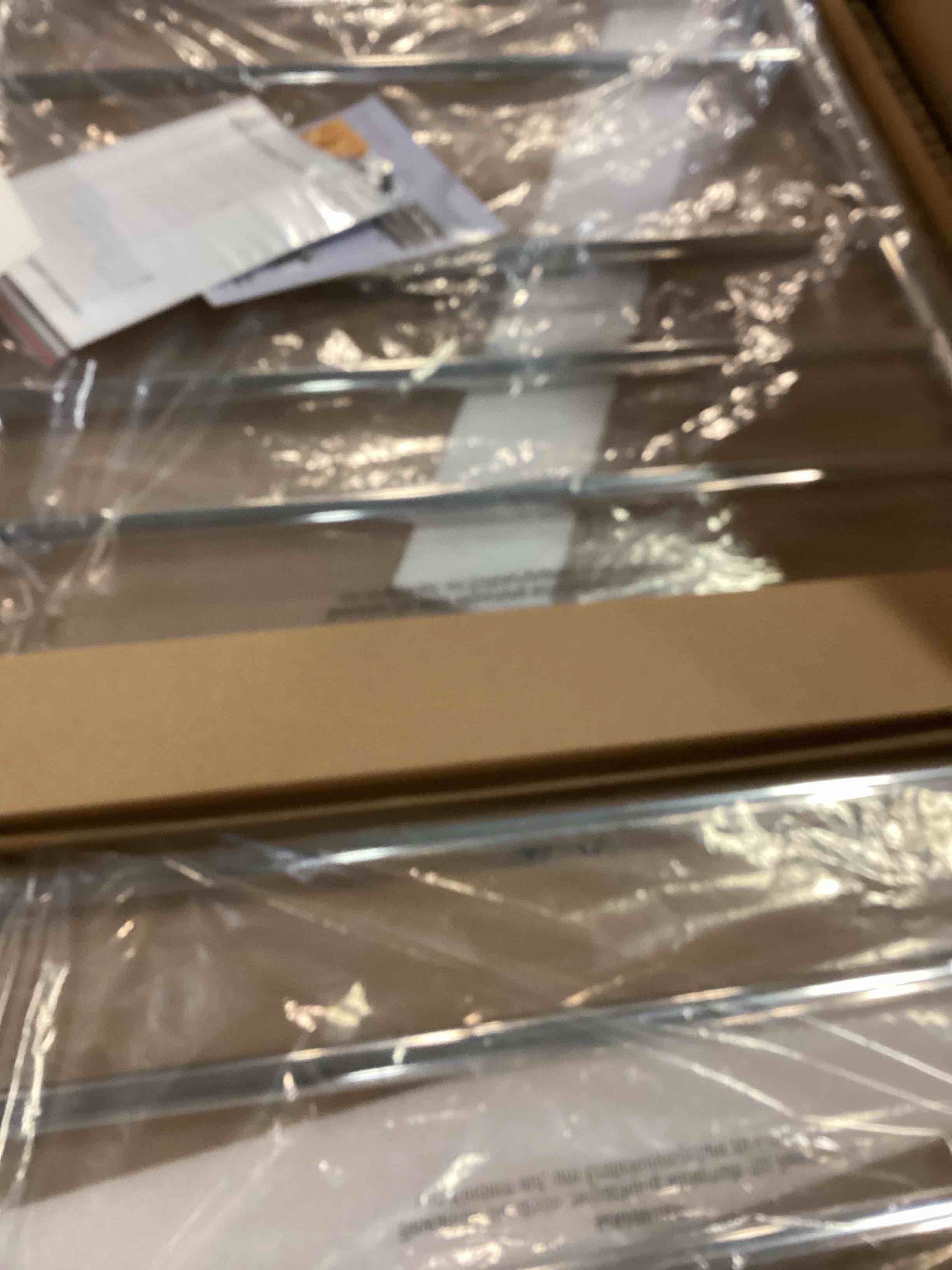 https://s3.amazonaws.com/lotting-images-prod/bidfta/PPE2193504_1737984522203.jpeg
