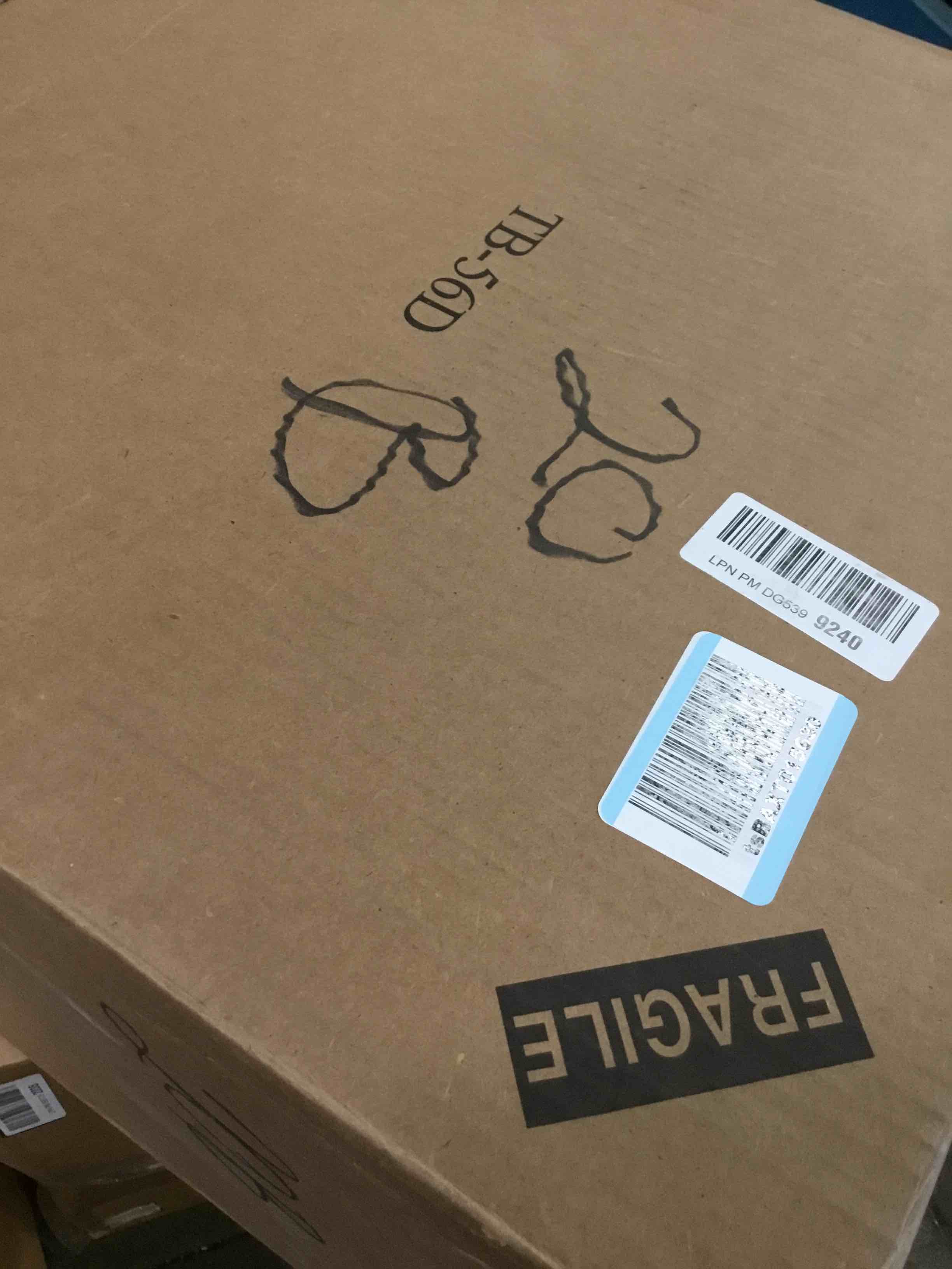 https://s3.amazonaws.com/lotting-images-prod/bidfta/PPE2193955_1738078860012.jpeg