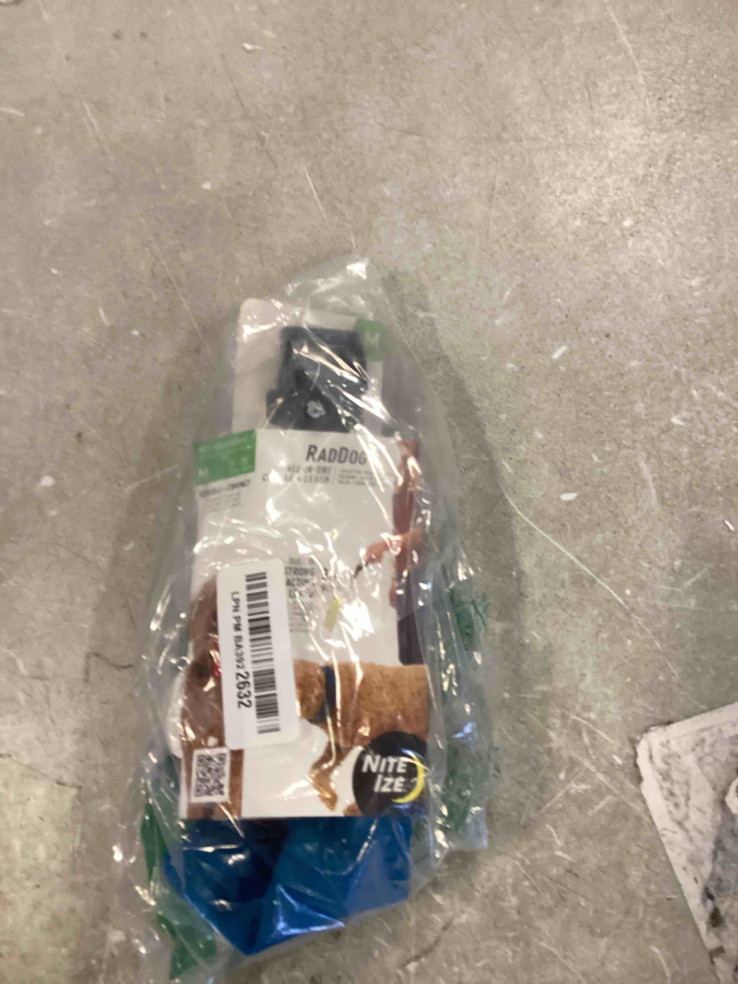 https://s3.amazonaws.com/lotting-images-prod/bidfta/PPE2194242_1735841748646.jpeg
