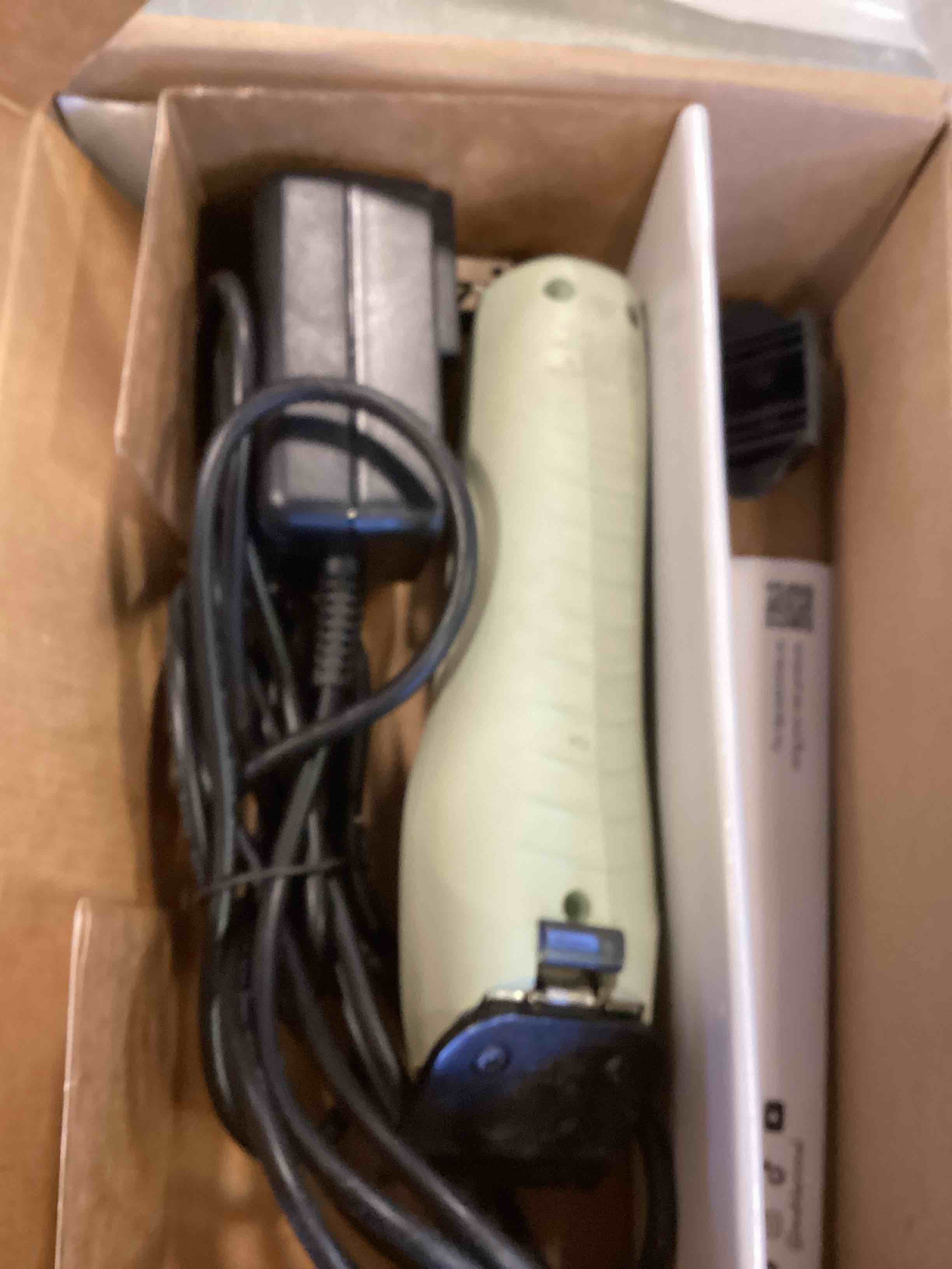 https://s3.amazonaws.com/lotting-images-prod/bidfta/PPE2194268_1735846979747.jpeg