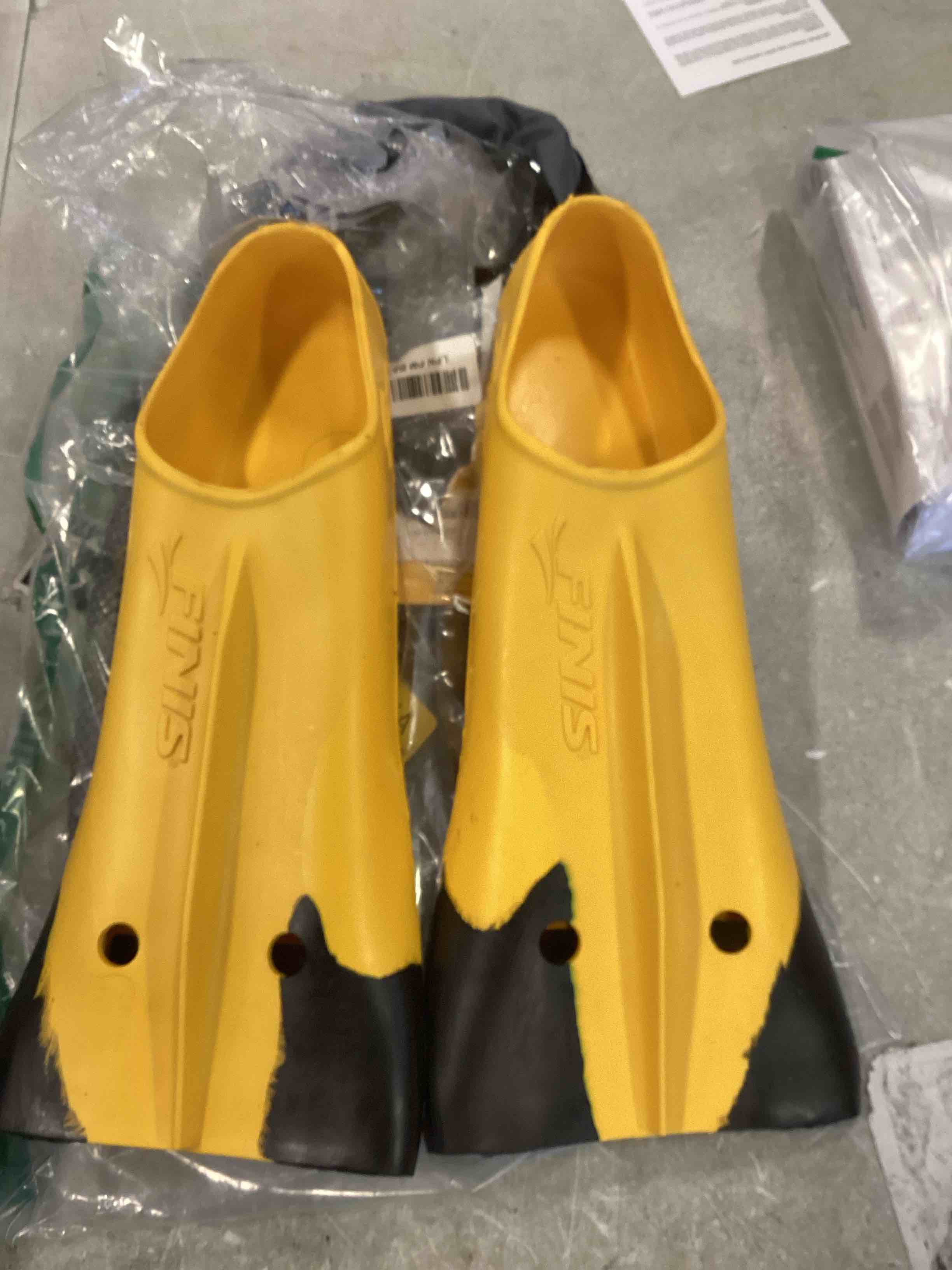 https://s3.amazonaws.com/lotting-images-prod/bidfta/PPE2194283_1735850908657.jpeg