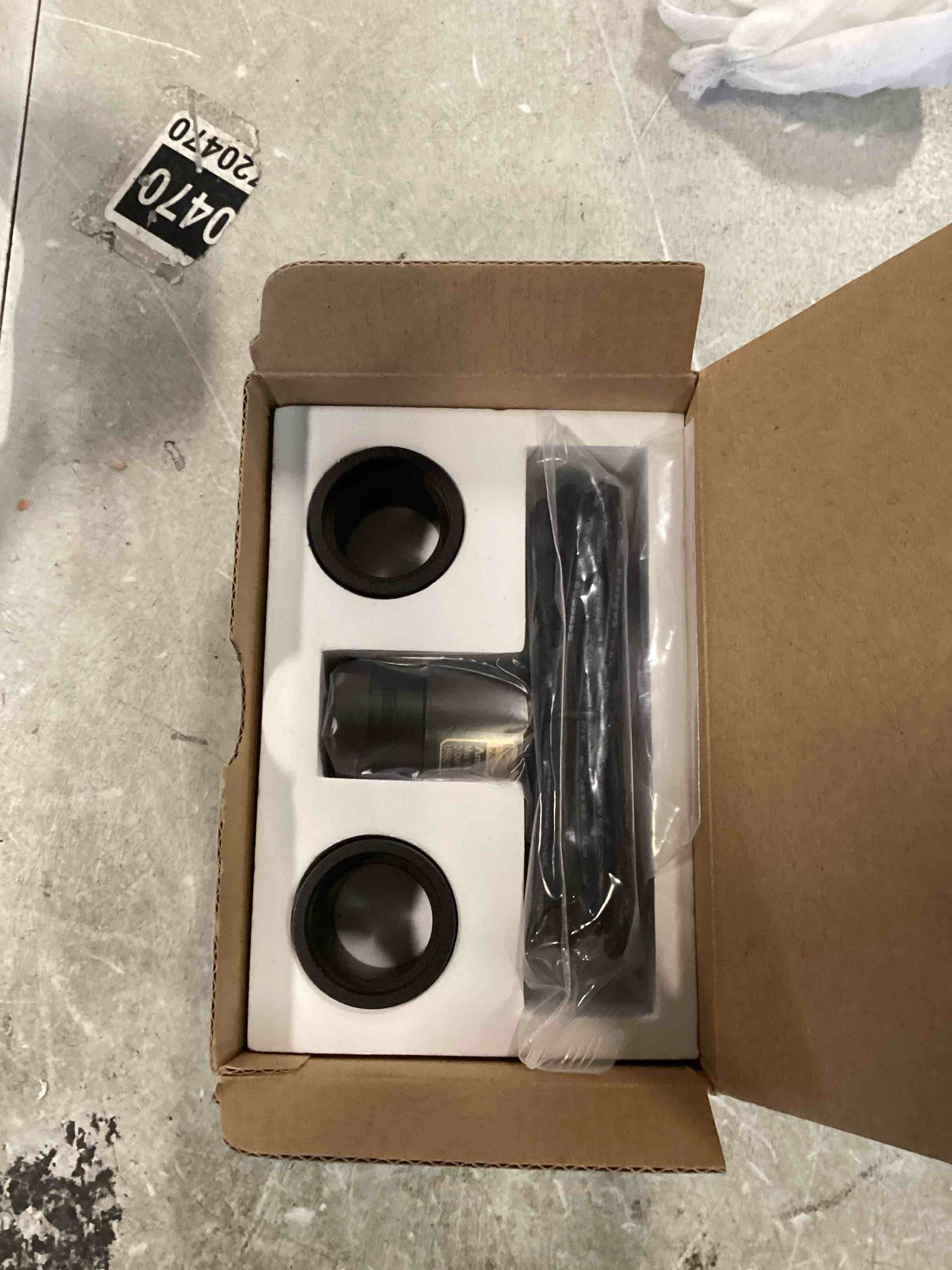 https://s3.amazonaws.com/lotting-images-prod/bidfta/PPE2194288_1735851601092.jpeg