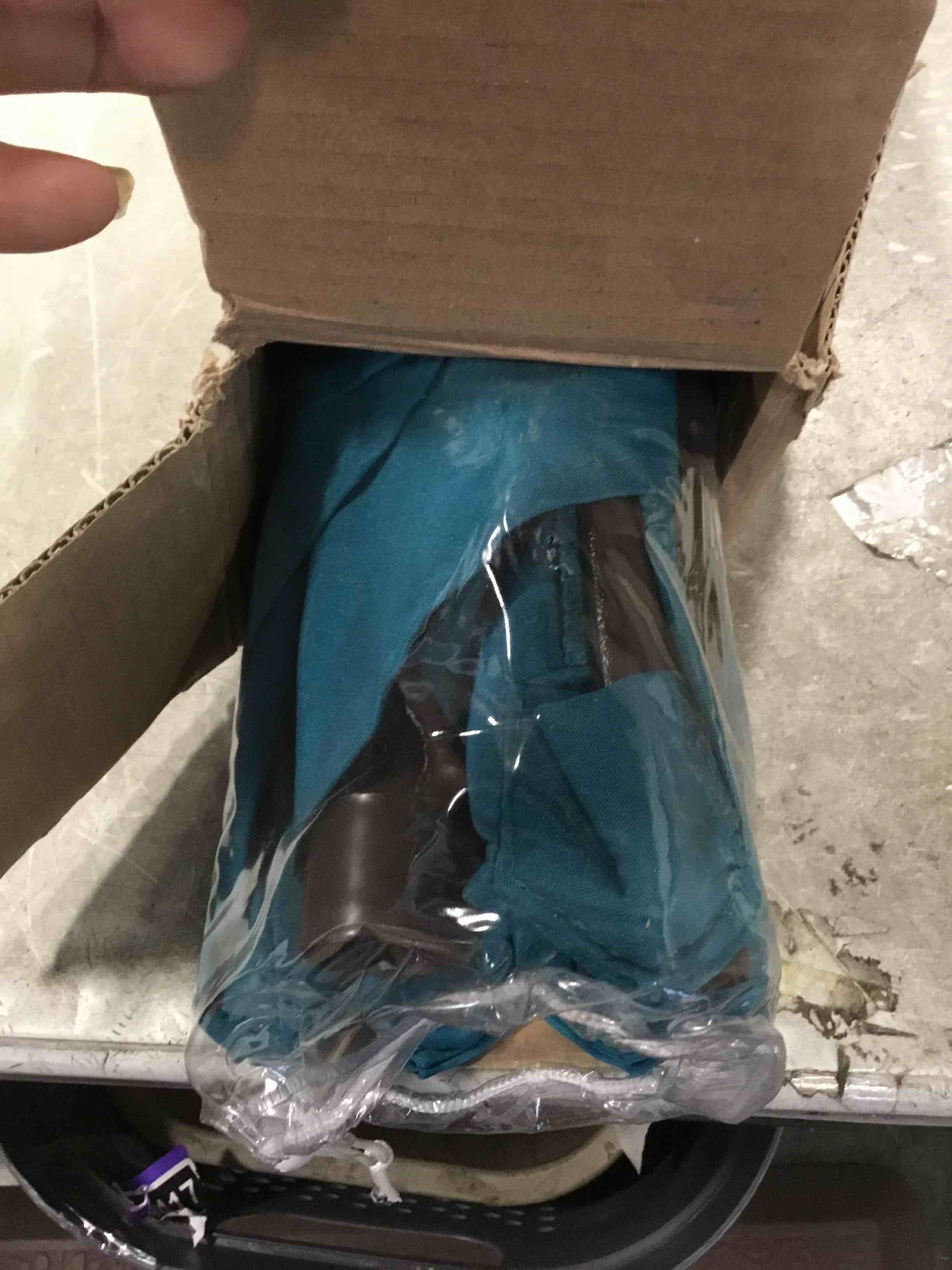 https://s3.amazonaws.com/lotting-images-prod/bidfta/PPE2194447_1736342721237.jpeg