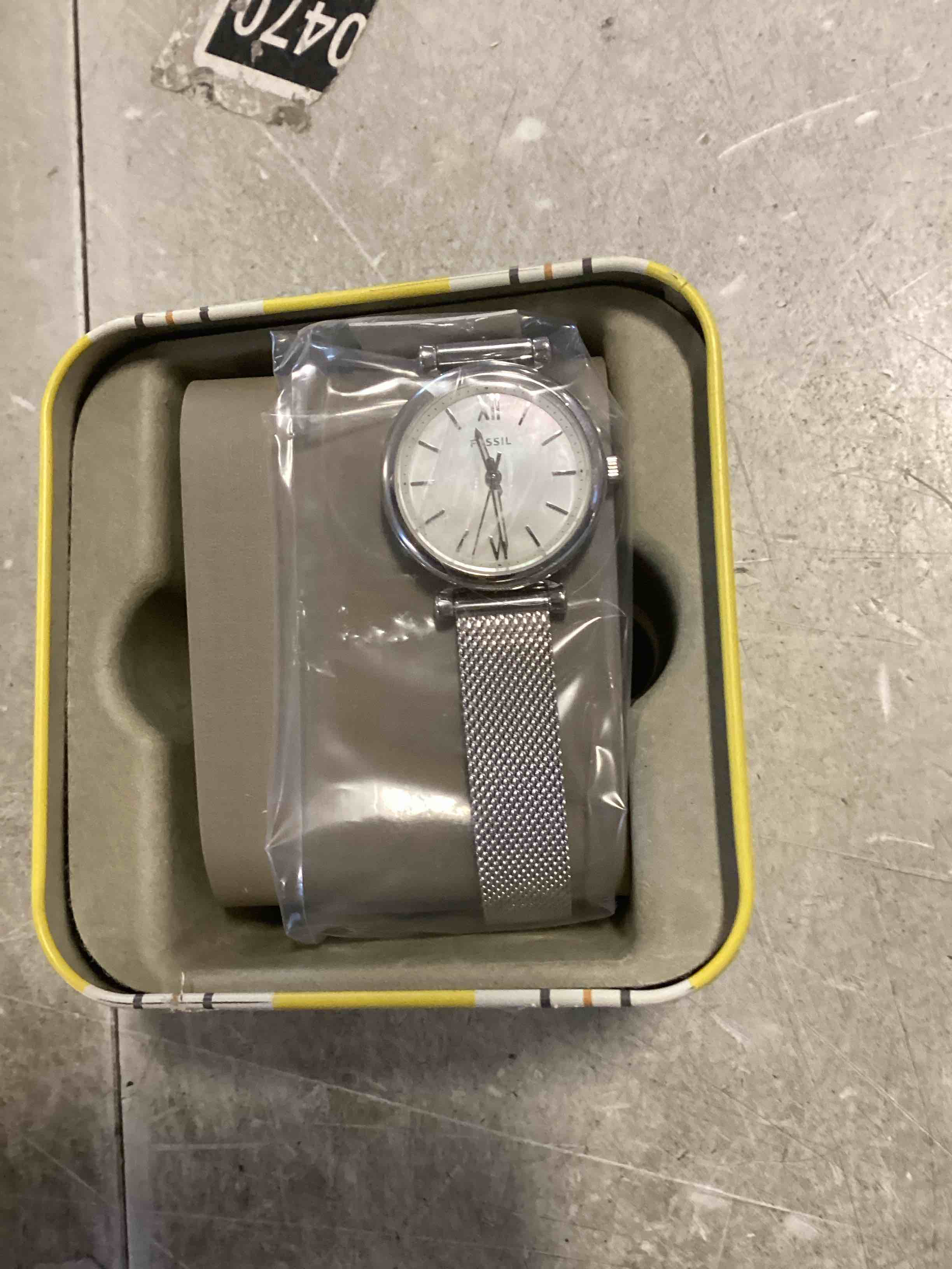 https://s3.amazonaws.com/lotting-images-prod/bidfta/PPE2195489_1737127664116.jpeg