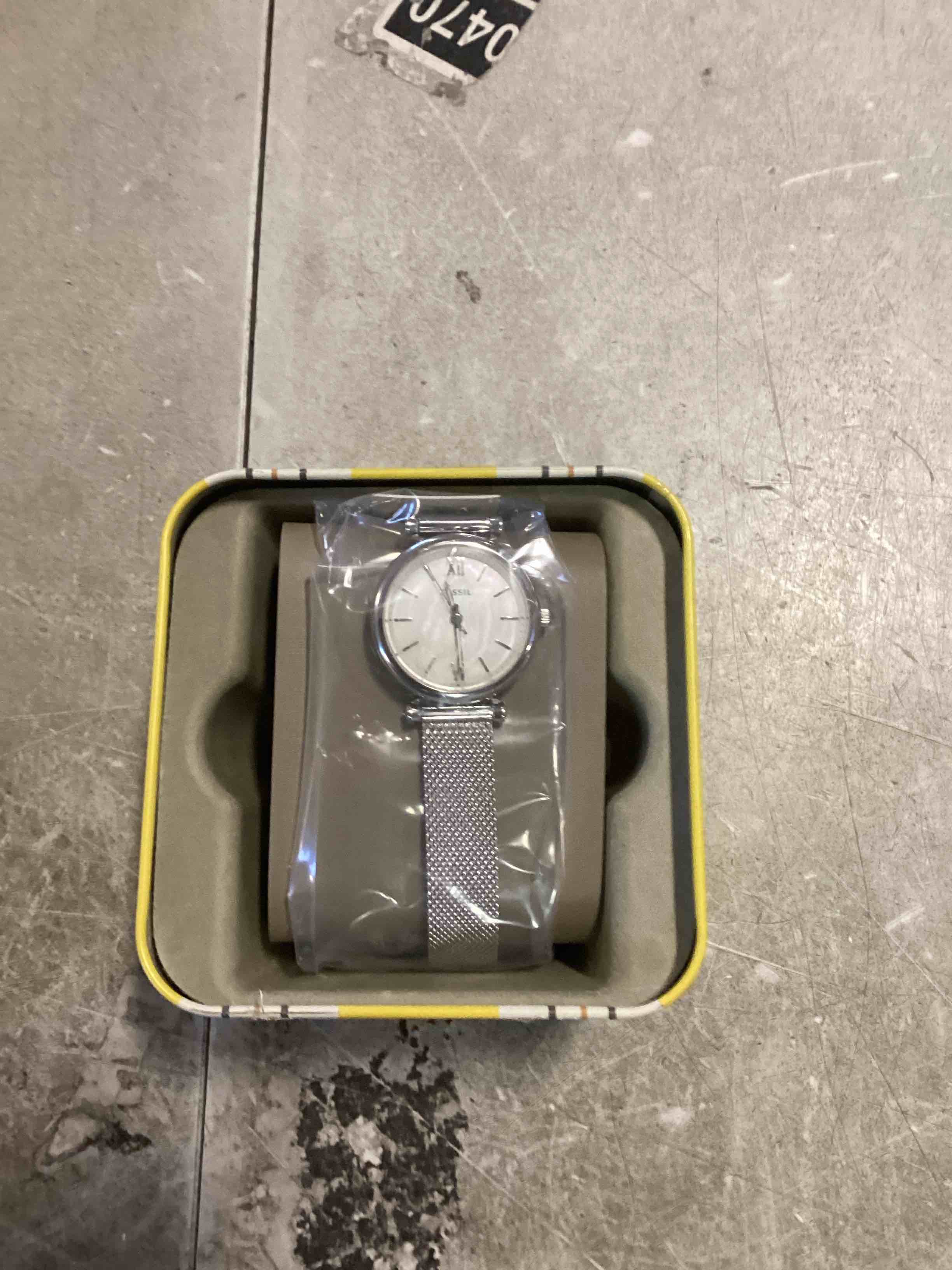 https://s3.amazonaws.com/lotting-images-prod/bidfta/PPE2195489_1737127685403.jpeg