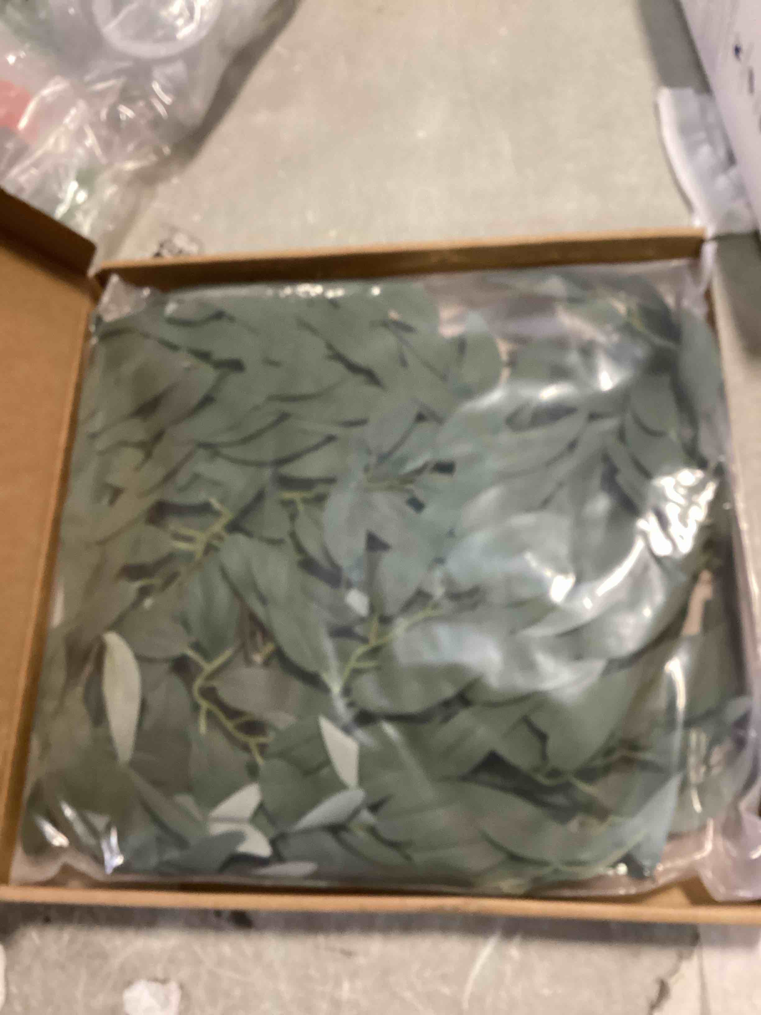 https://s3.amazonaws.com/lotting-images-prod/bidfta/PPE2196679_1737656673176.jpeg