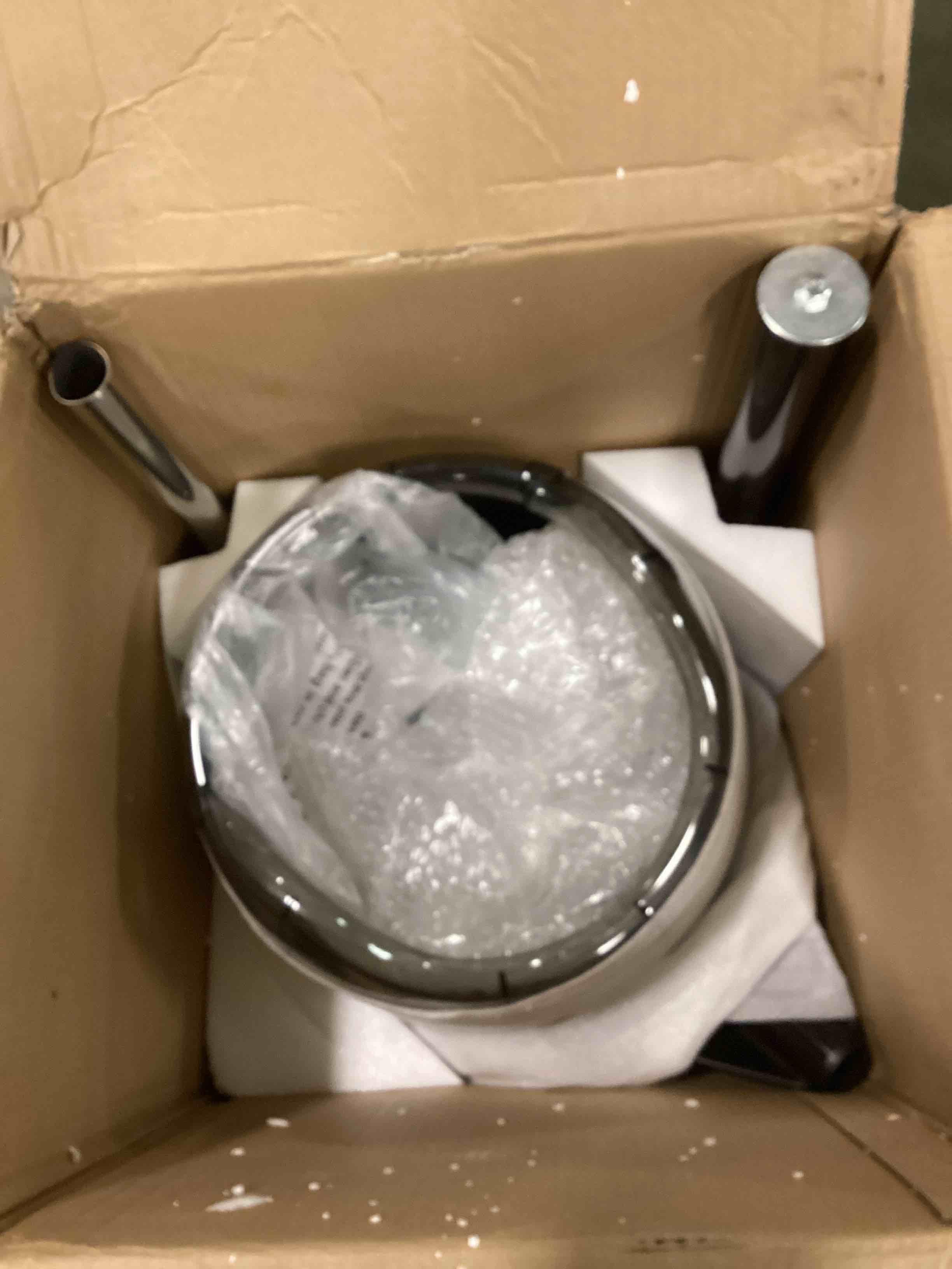 https://s3.amazonaws.com/lotting-images-prod/bidfta/PPE2197259_1736338680395.jpeg