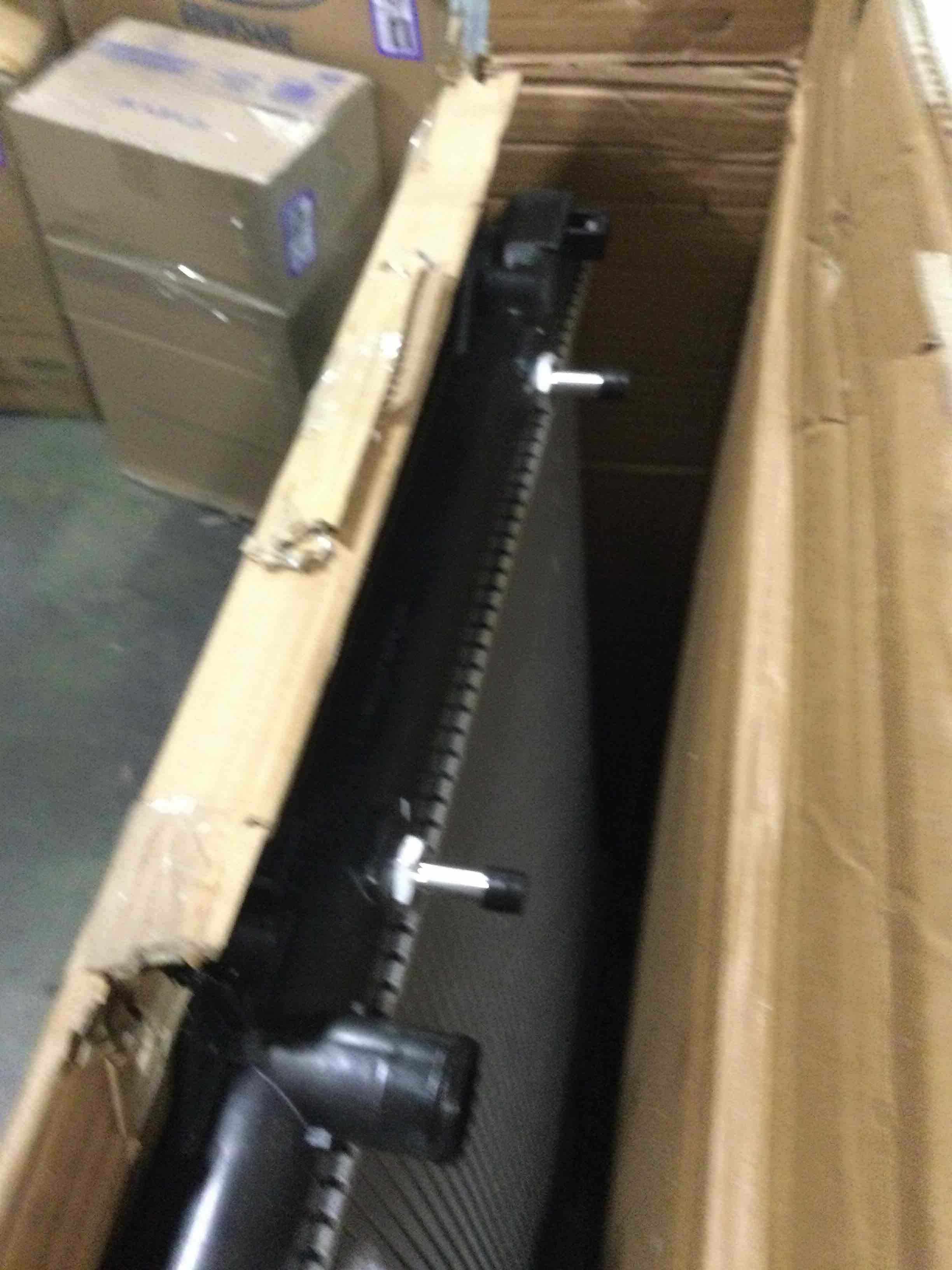 https://s3.amazonaws.com/lotting-images-prod/bidfta/PPE2197609_1736517217343.jpeg