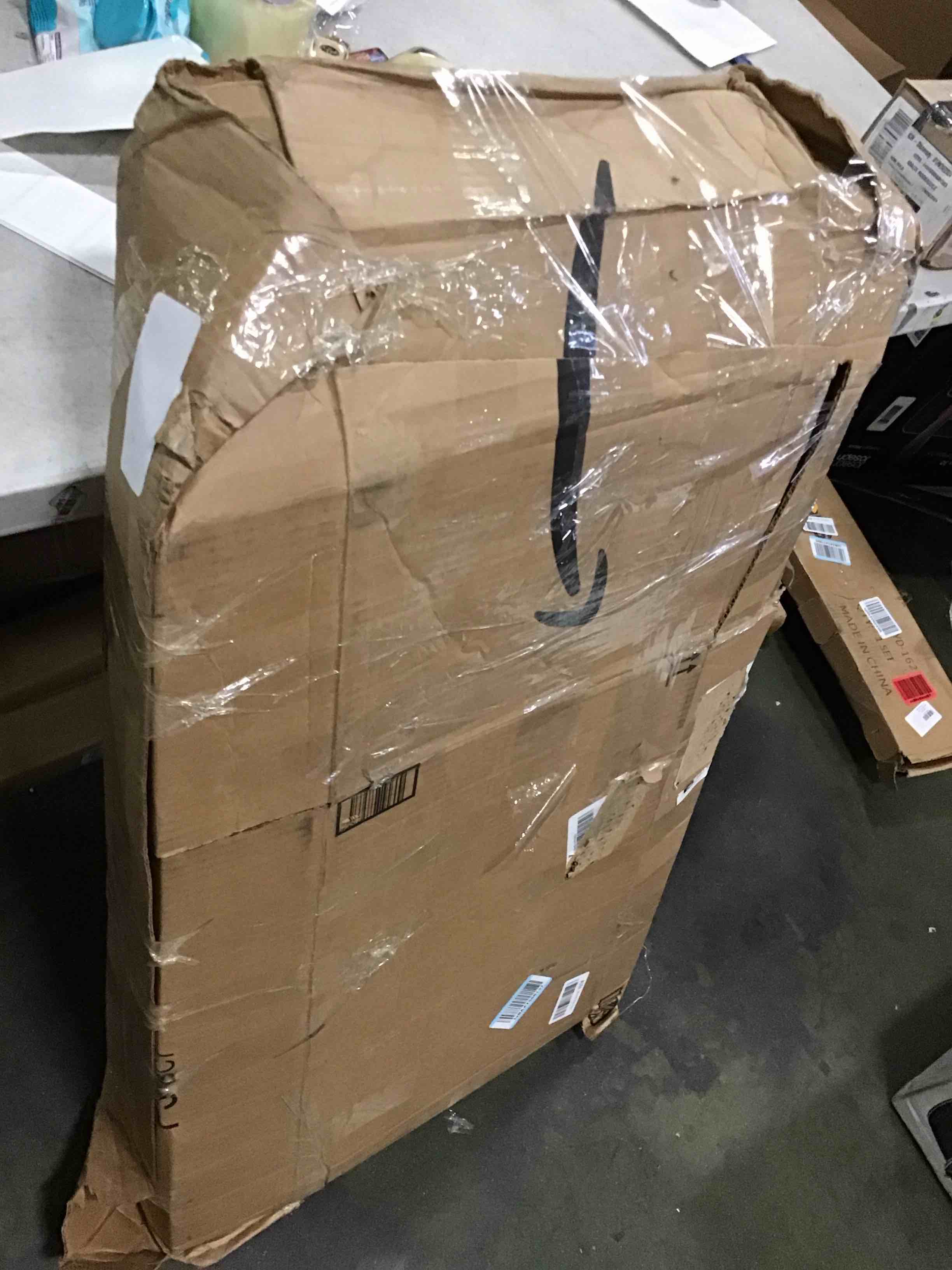 https://s3.amazonaws.com/lotting-images-prod/bidfta/PPE2197904_1736796921323.jpeg