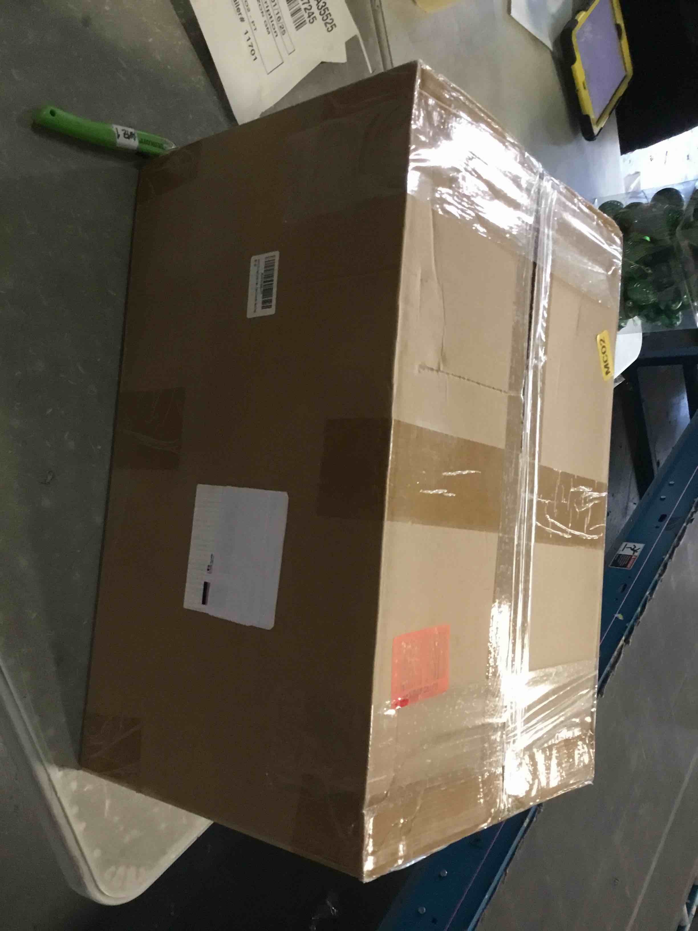 https://s3.amazonaws.com/lotting-images-prod/bidfta/PPE2198146_1737143877549.jpeg