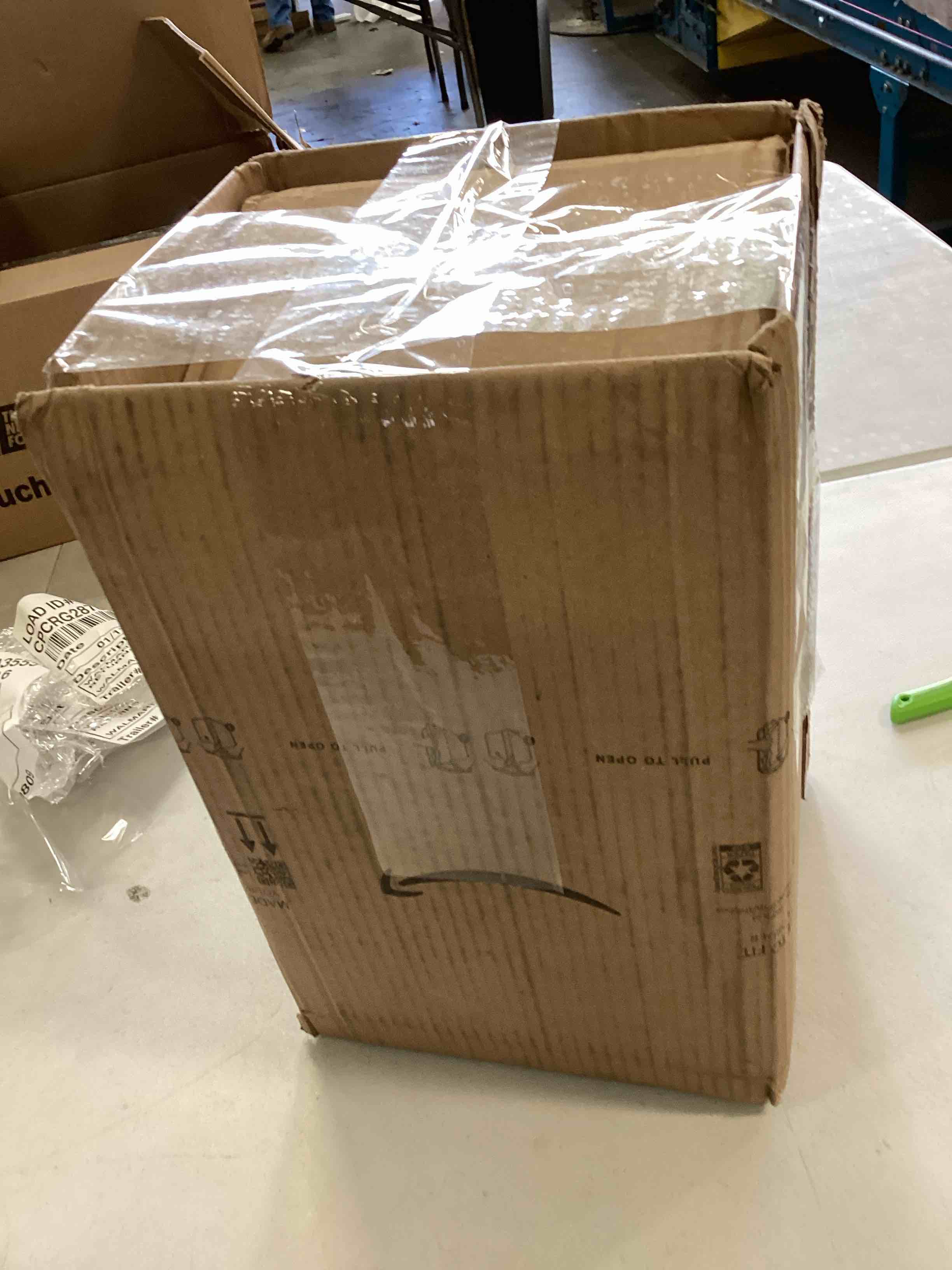 https://s3.amazonaws.com/lotting-images-prod/bidfta/PPE2198274_1737396886187.jpeg