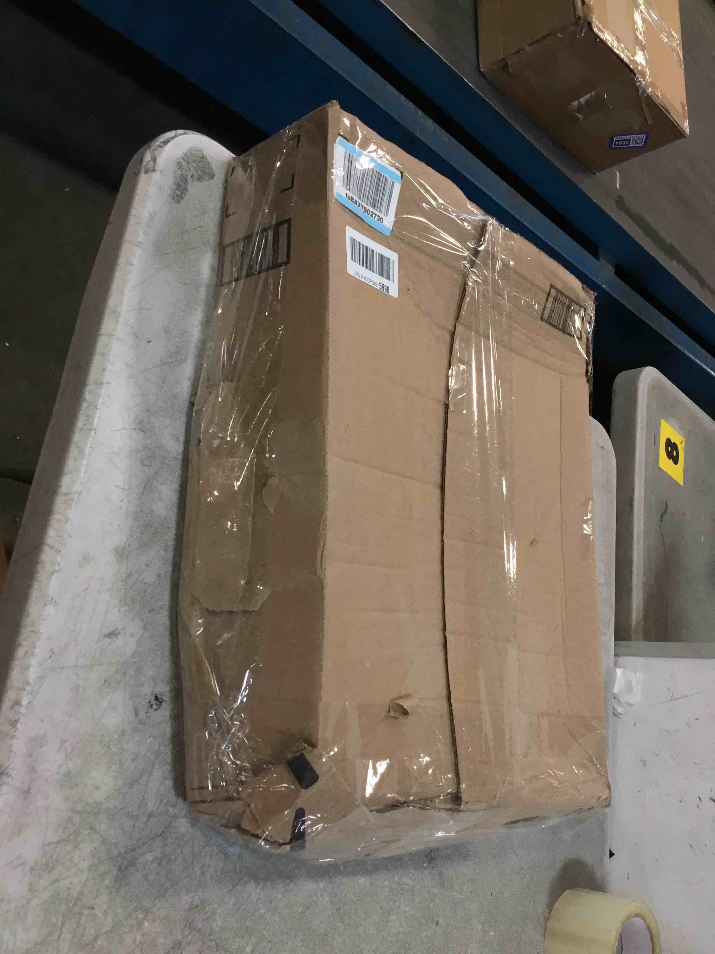 https://s3.amazonaws.com/lotting-images-prod/bidfta/PPE2198984_1737993320374.jpeg