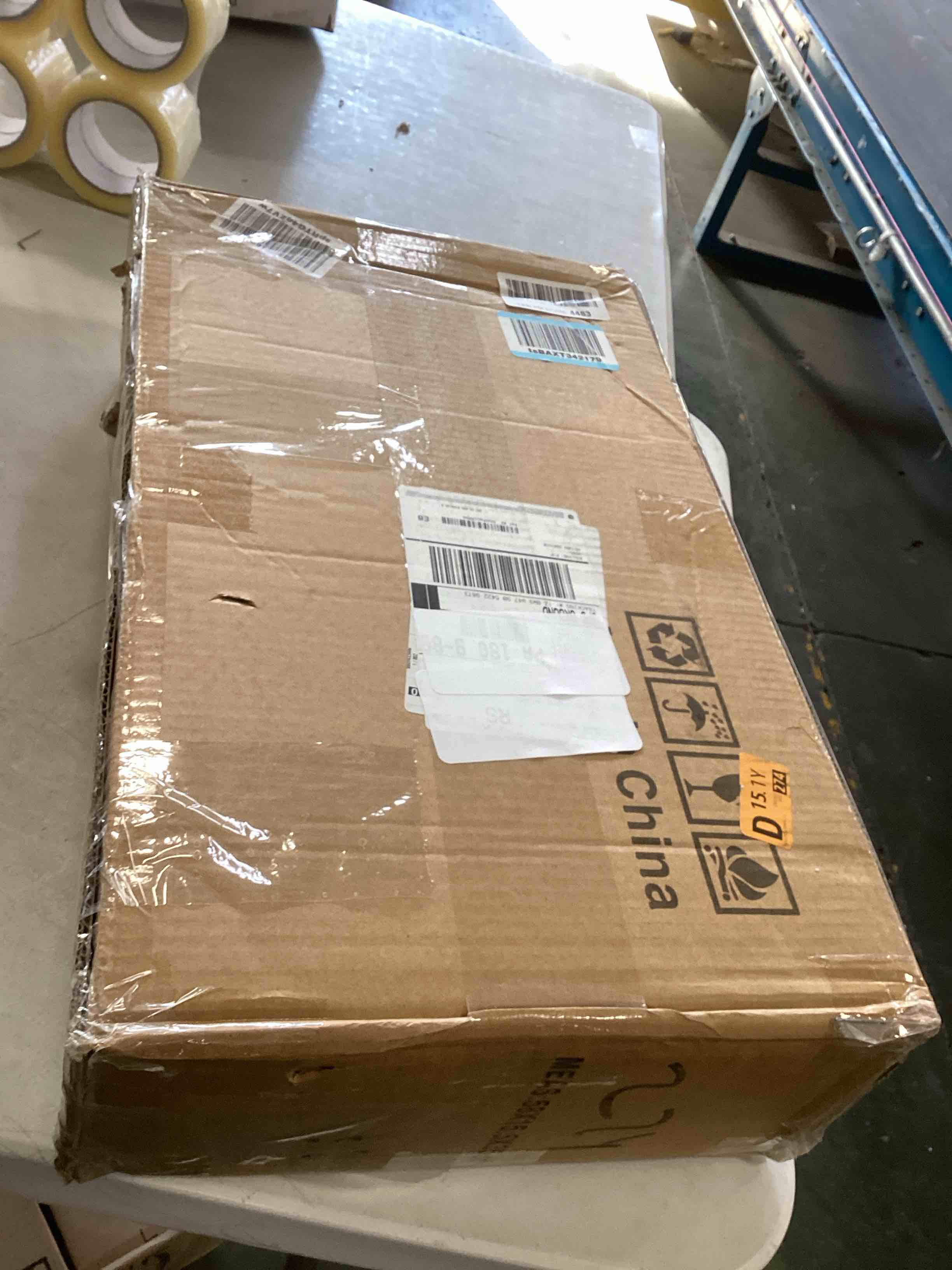 https://s3.amazonaws.com/lotting-images-prod/bidfta/PPE2199785_1740407793307.jpeg