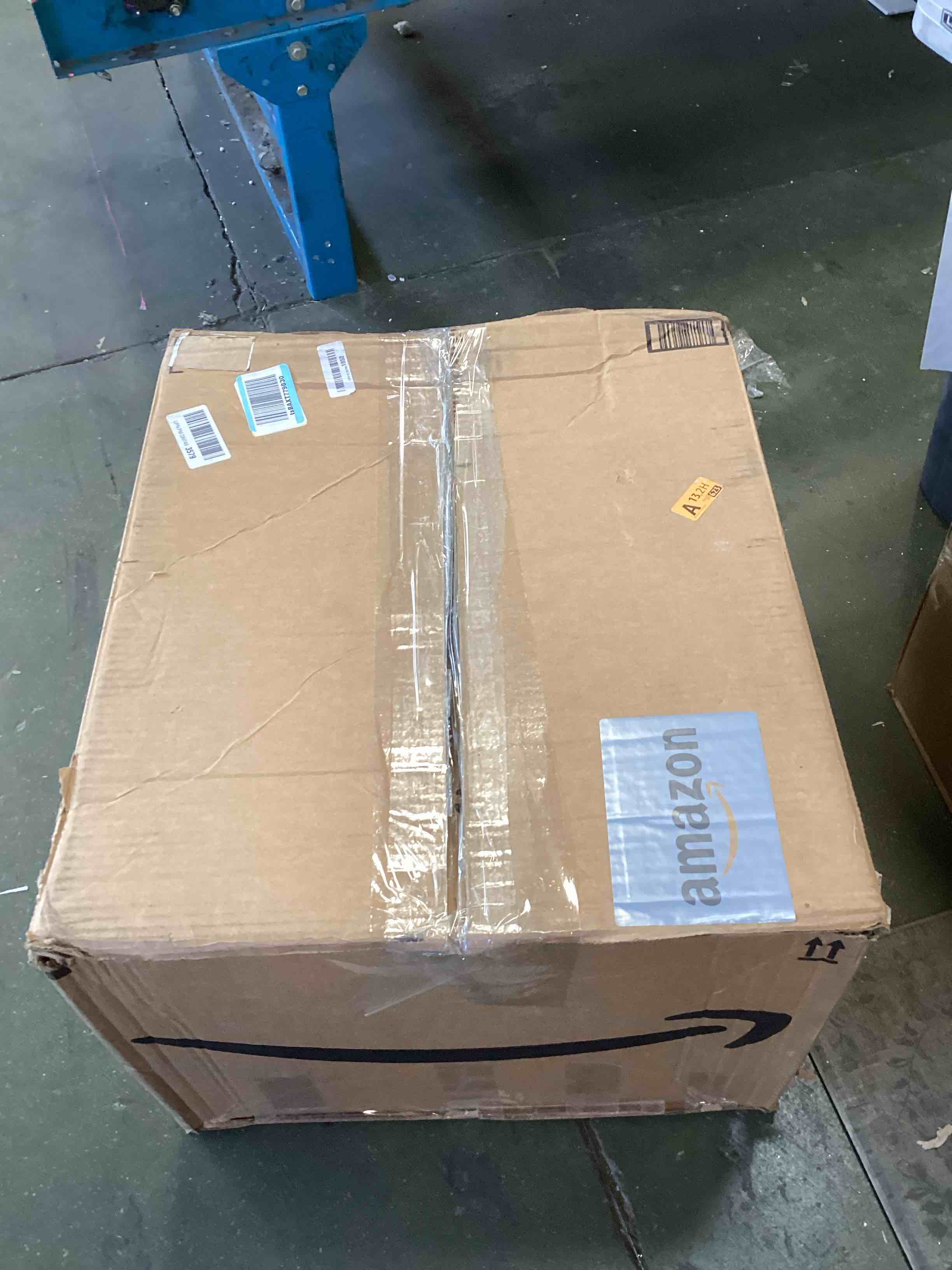 https://s3.amazonaws.com/lotting-images-prod/bidfta/PPE2199808_1738355806072.jpeg