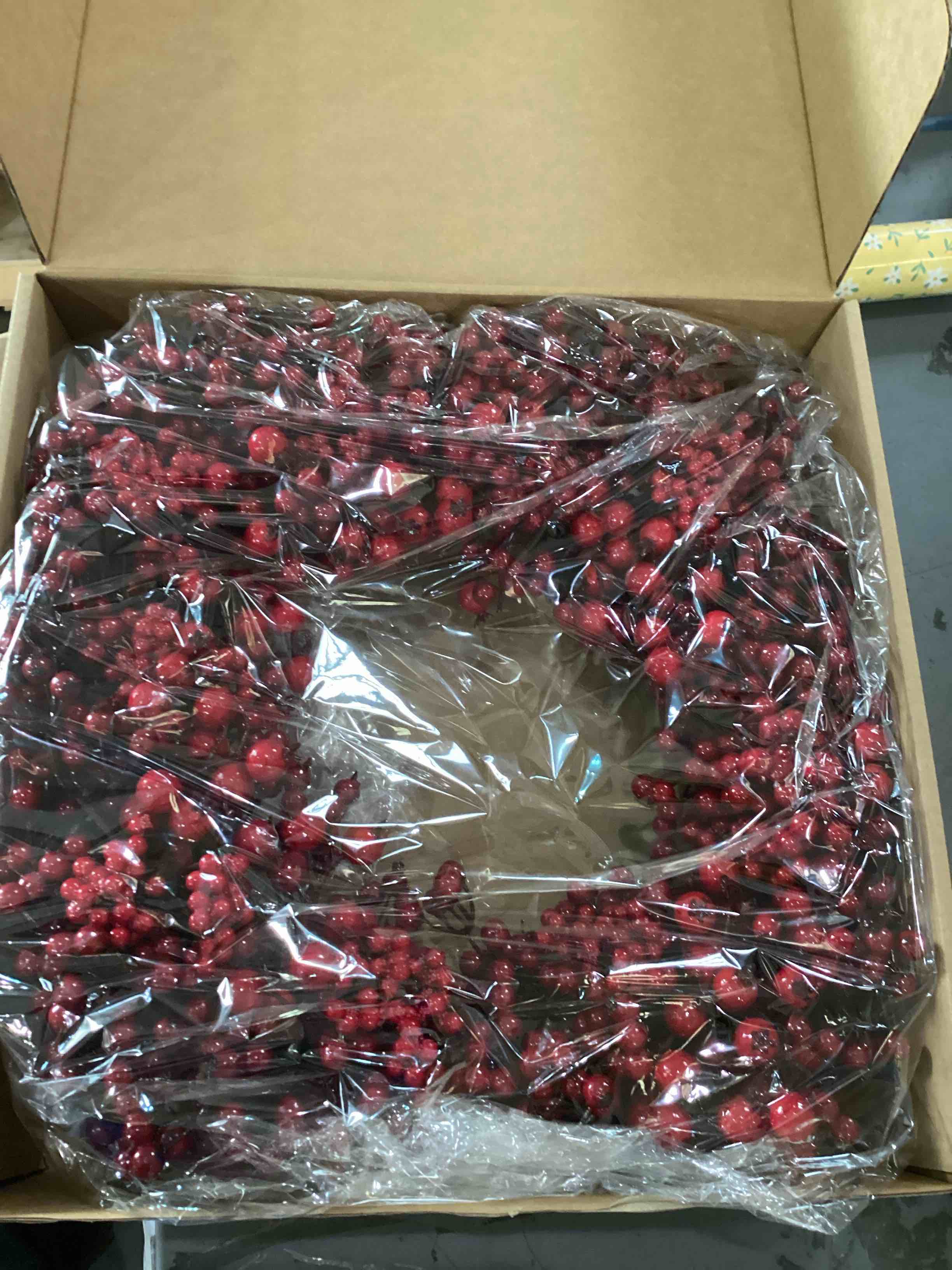 24 Inch red cranberry wreath 