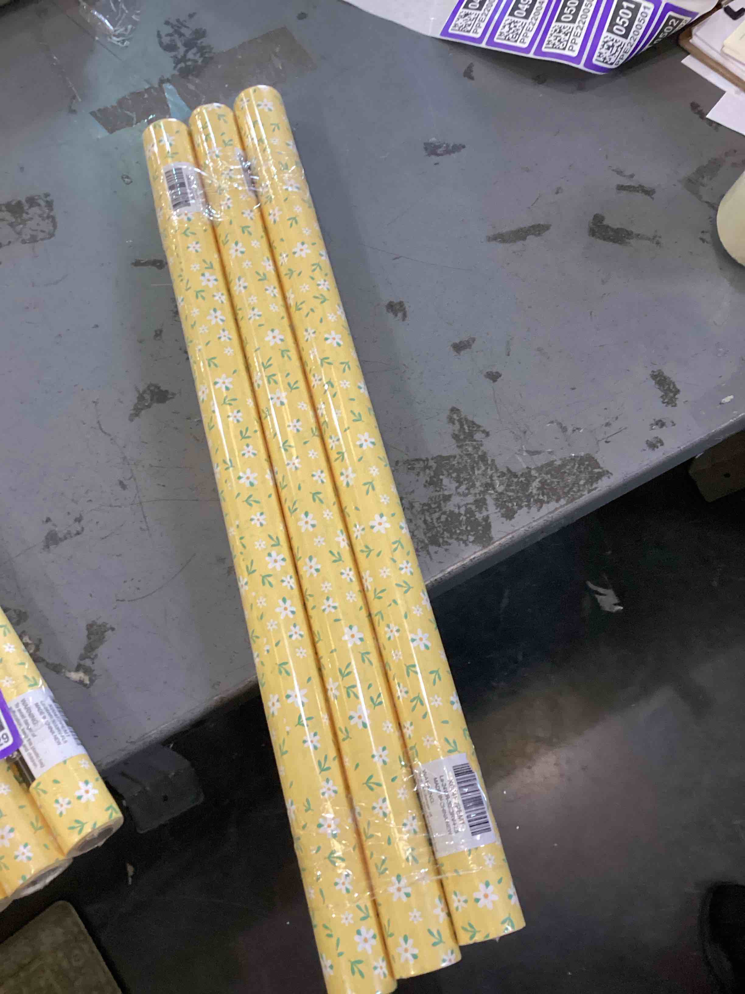 3pk yellow daisy wrapping paper 82.5 sq ft 30inch x 33ft each