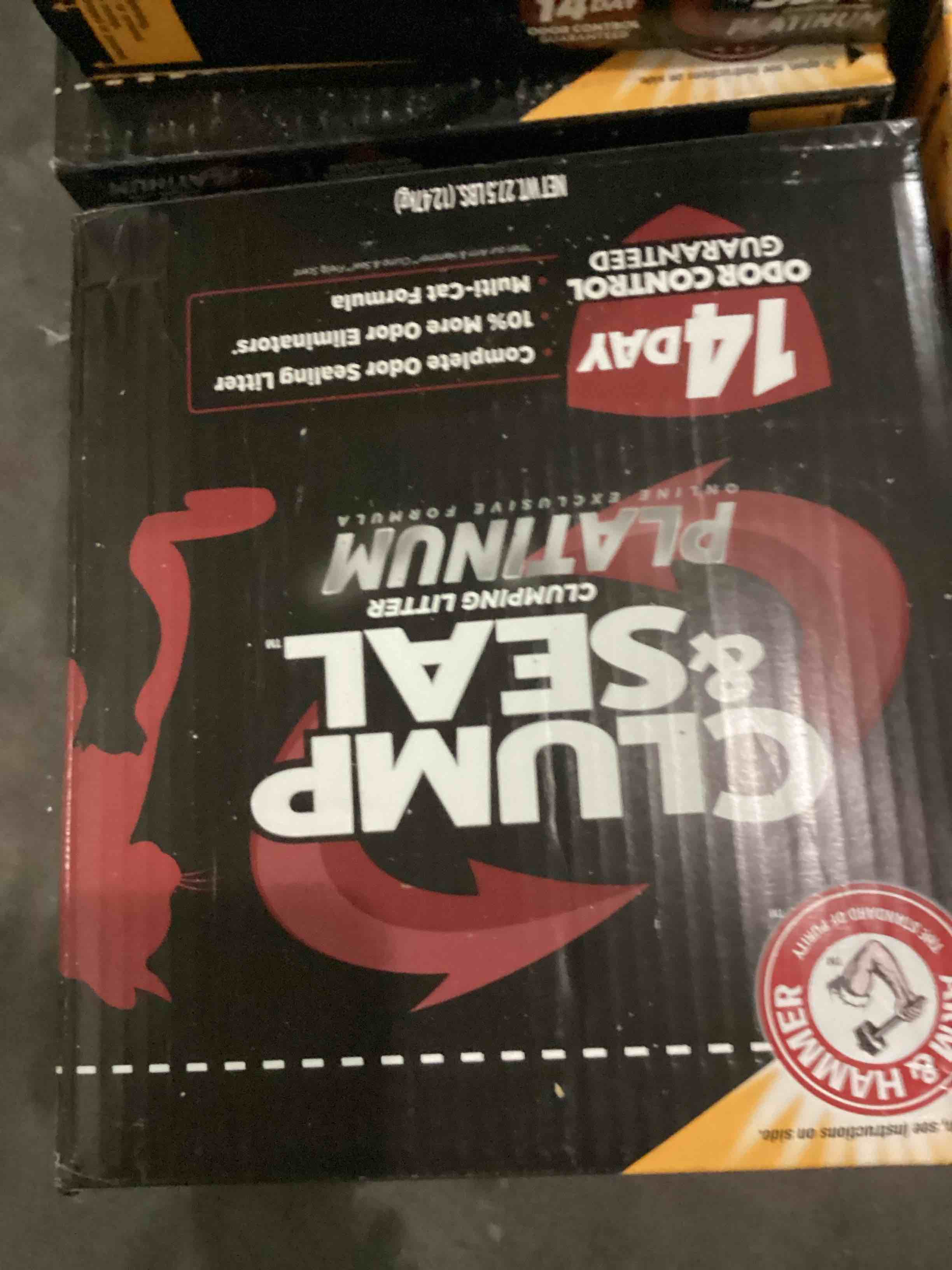 ARM & HAMMER Clump & Seal Platinum Clumping Cat Litter, Multi-Cat, 27.5lb