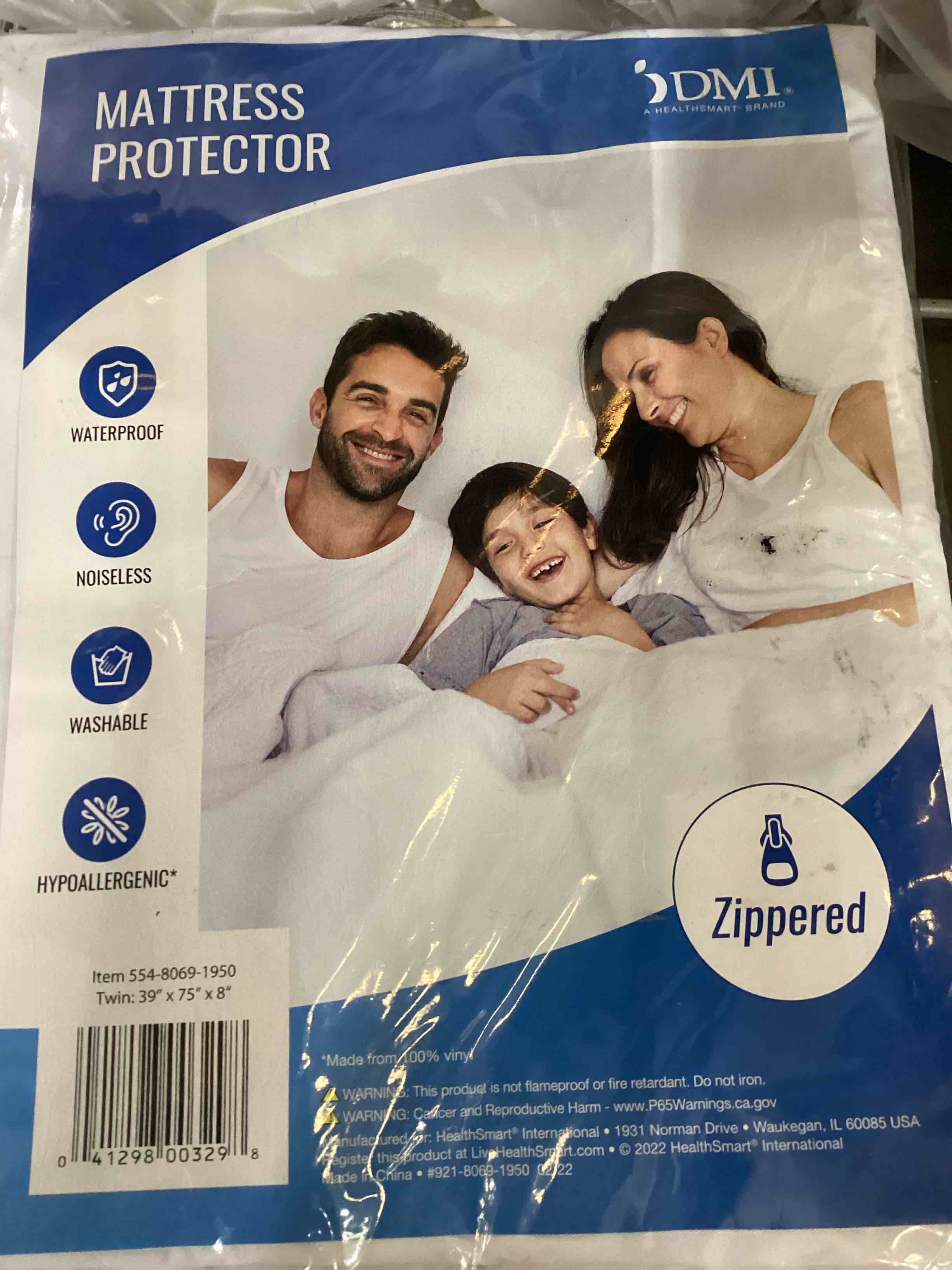 Utopia Bedding Zippered Mattress Encasement twin , 100% Waterproof Bed Bug and Dust Mite Proof Mattress Protector, Absorbent Six-Sided Mattress Cover
