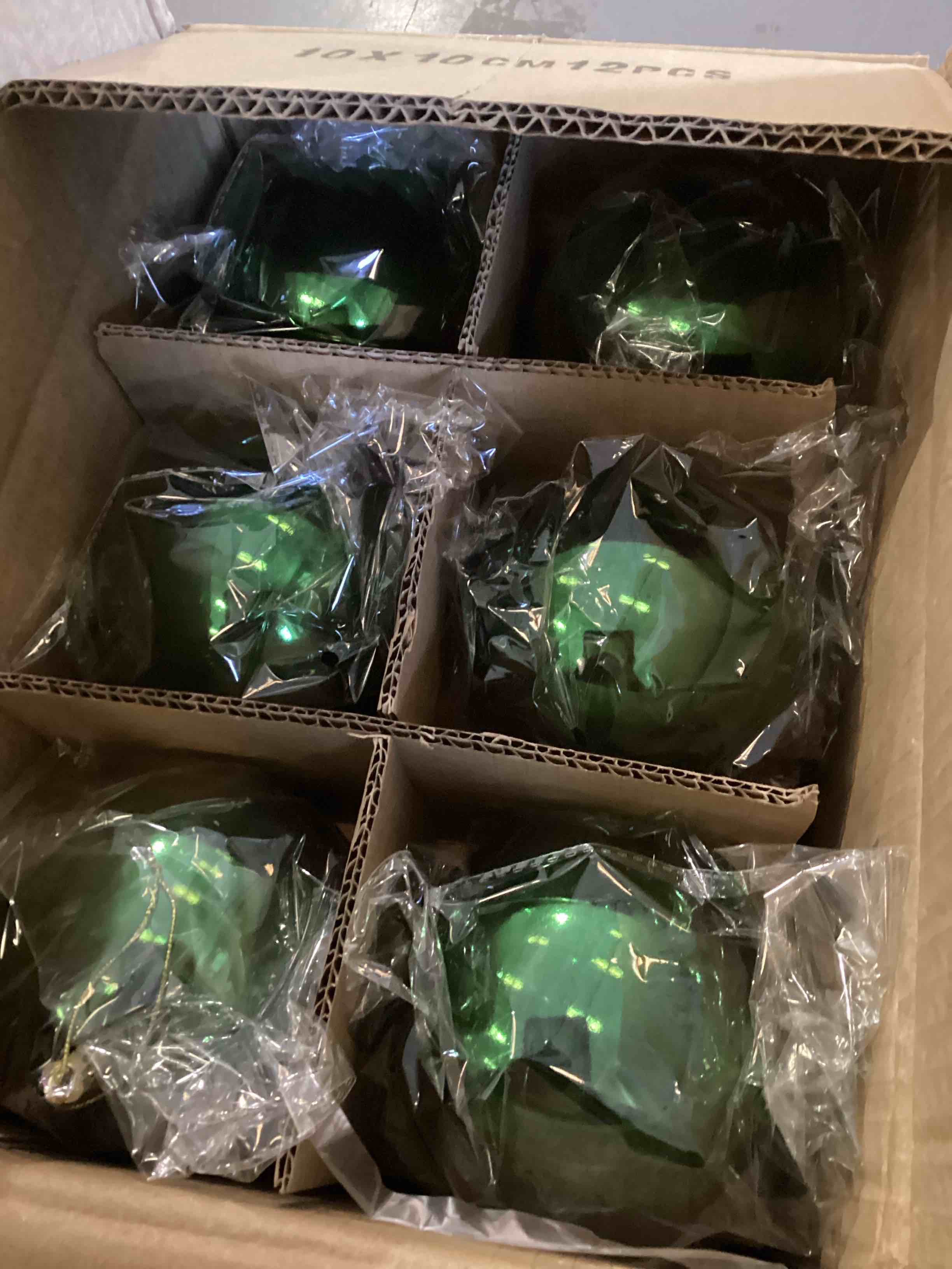 Condition photo showing As Is for Zubebe 12 Pcs Large Christmas Ball Ornaments Giant Oversized Plastic Shatterproof Christmas Ball Outdoor Vintage Hanging Decorations UV Water Resistant for Holiday Farmhouse(Green 6 Inches