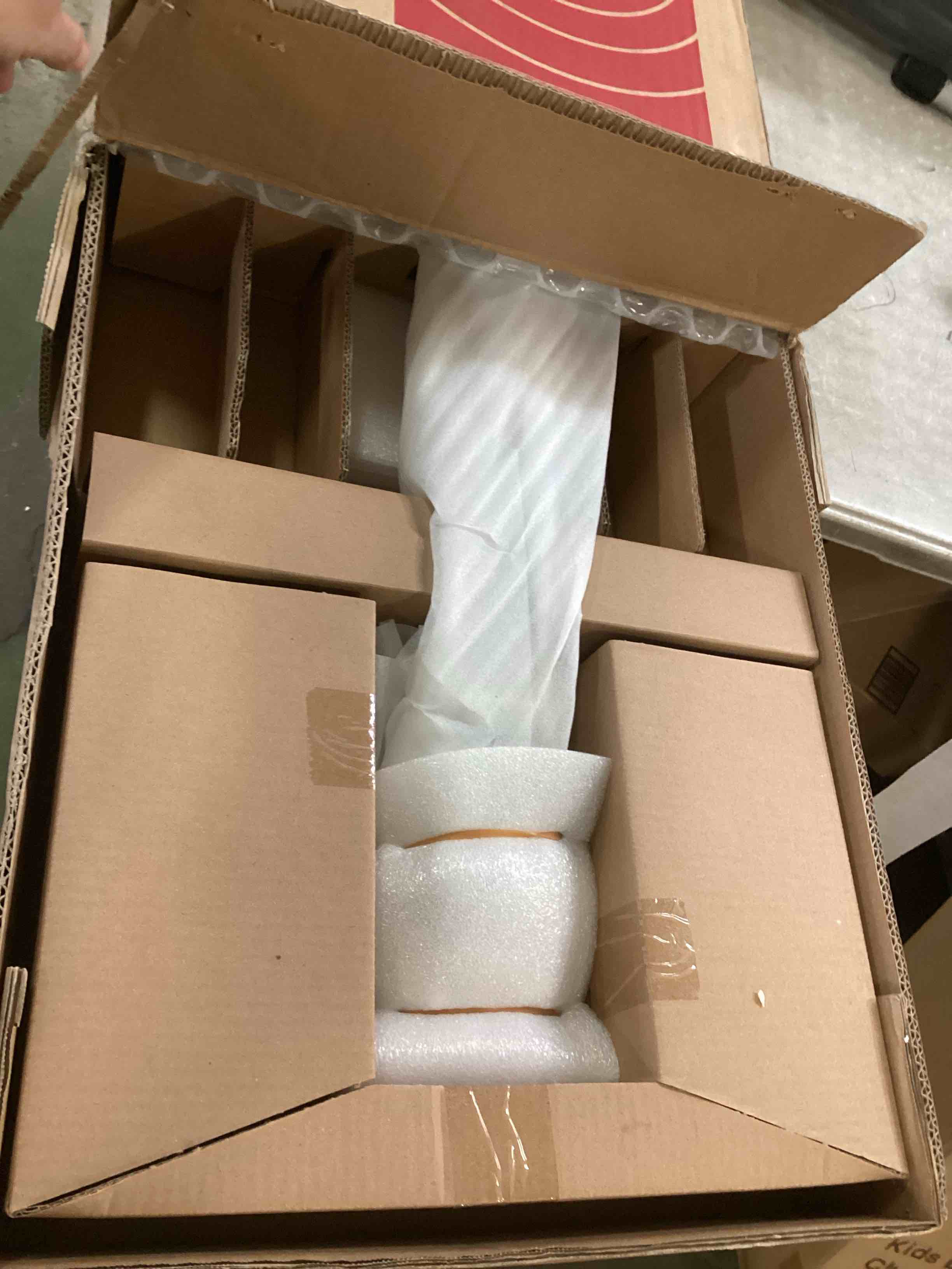 https://s3.amazonaws.com/lotting-images-prod/bidfta/PPE2224196_1737995430778.jpeg