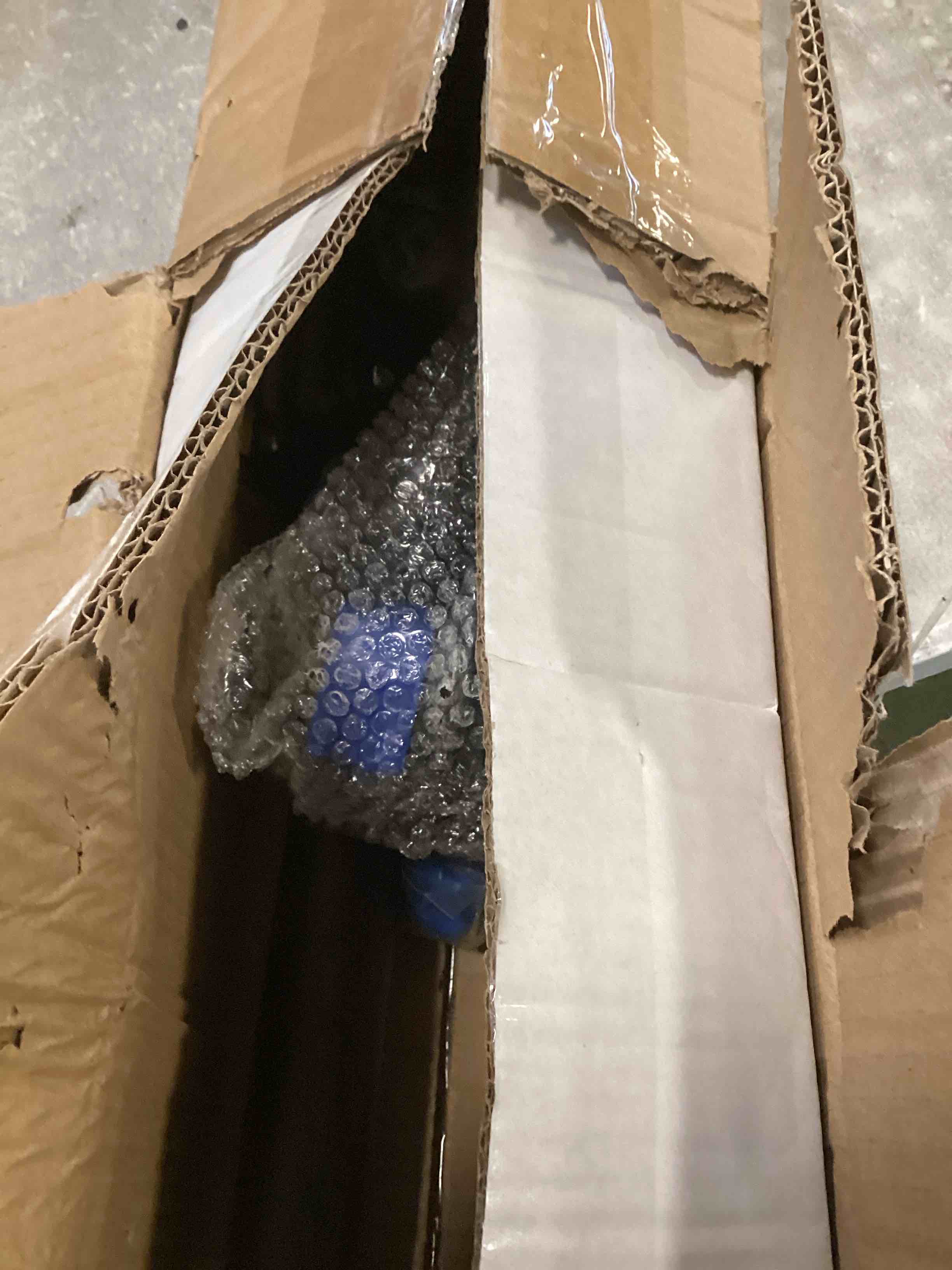 https://s3.amazonaws.com/lotting-images-prod/bidfta/PPE2224410_1738075728226.jpeg