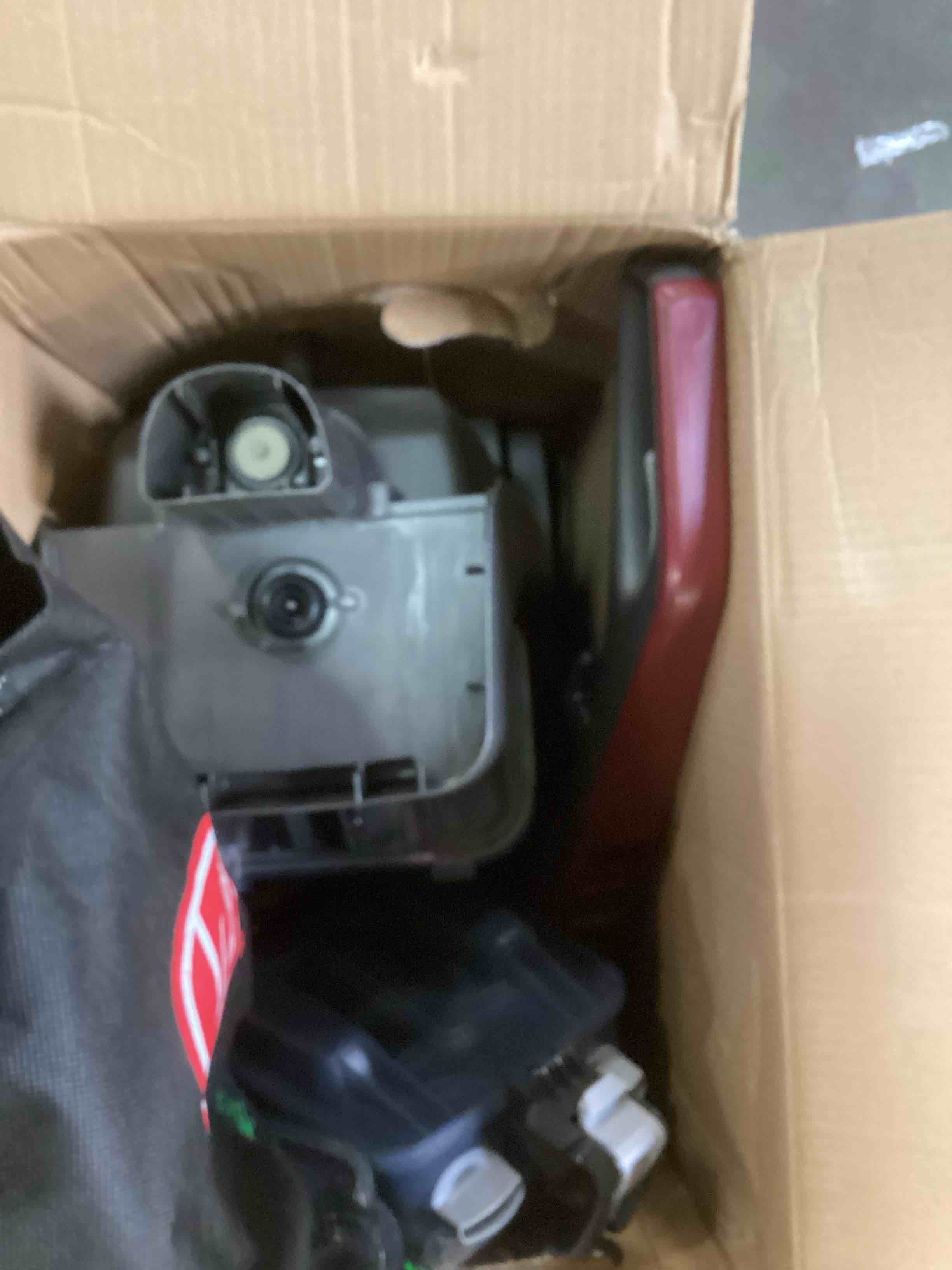 https://s3.amazonaws.com/lotting-images-prod/bidfta/PPE2224921_1738170250280.jpeg
