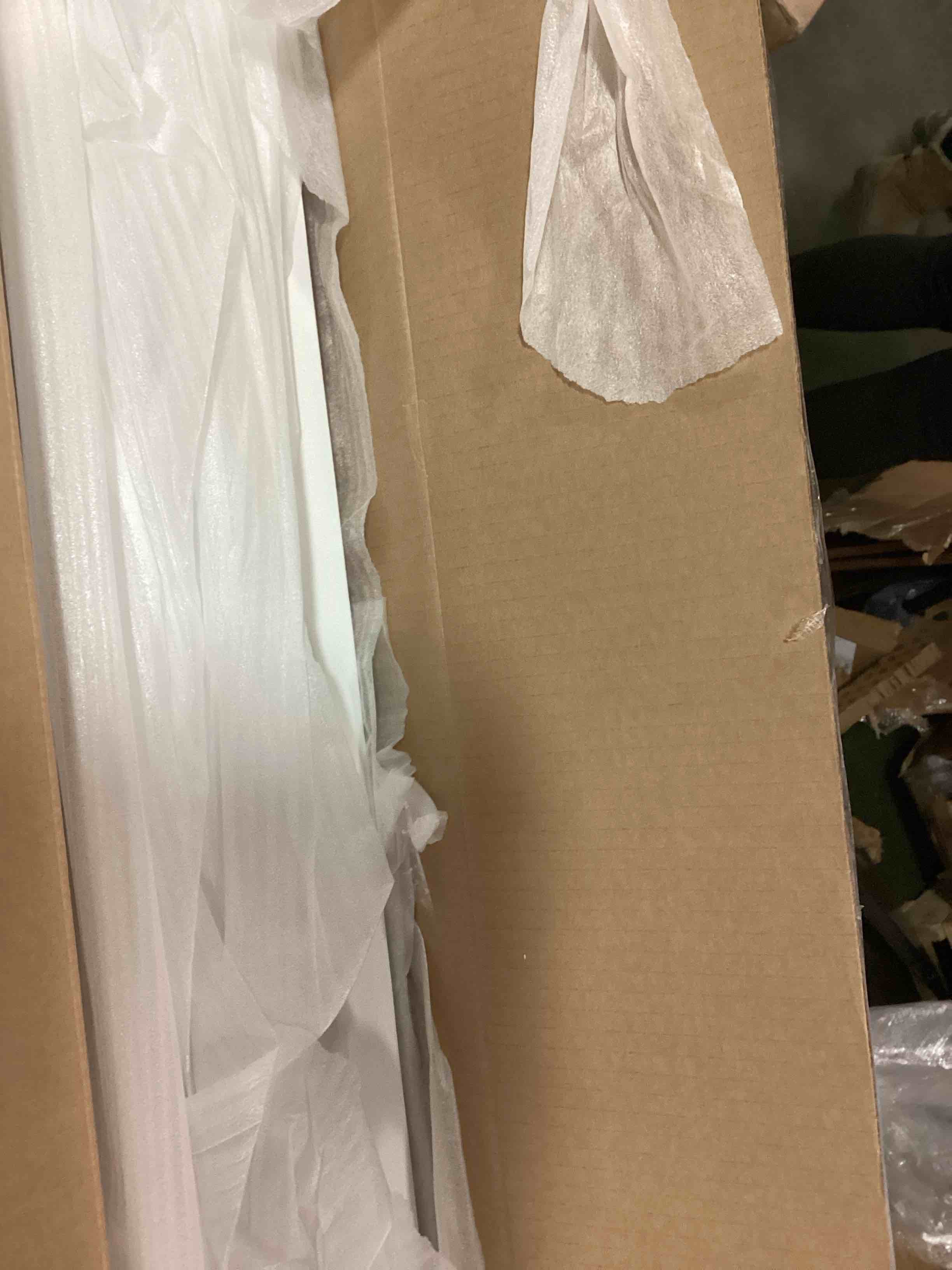 https://s3.amazonaws.com/lotting-images-prod/bidfta/PPE2224960_1738179930654.jpeg