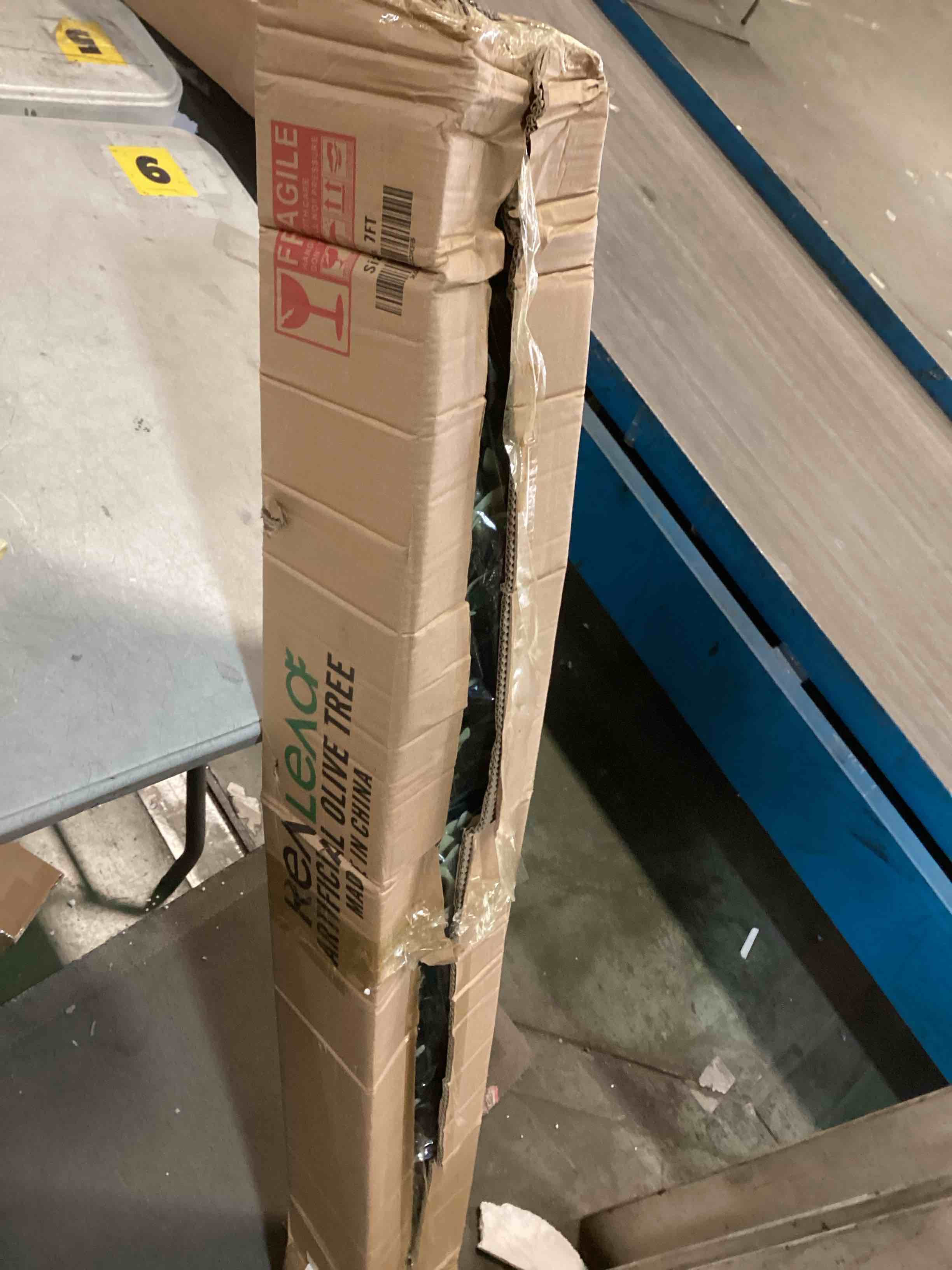 https://s3.amazonaws.com/lotting-images-prod/bidfta/PPE2225095_1738254608834.jpeg