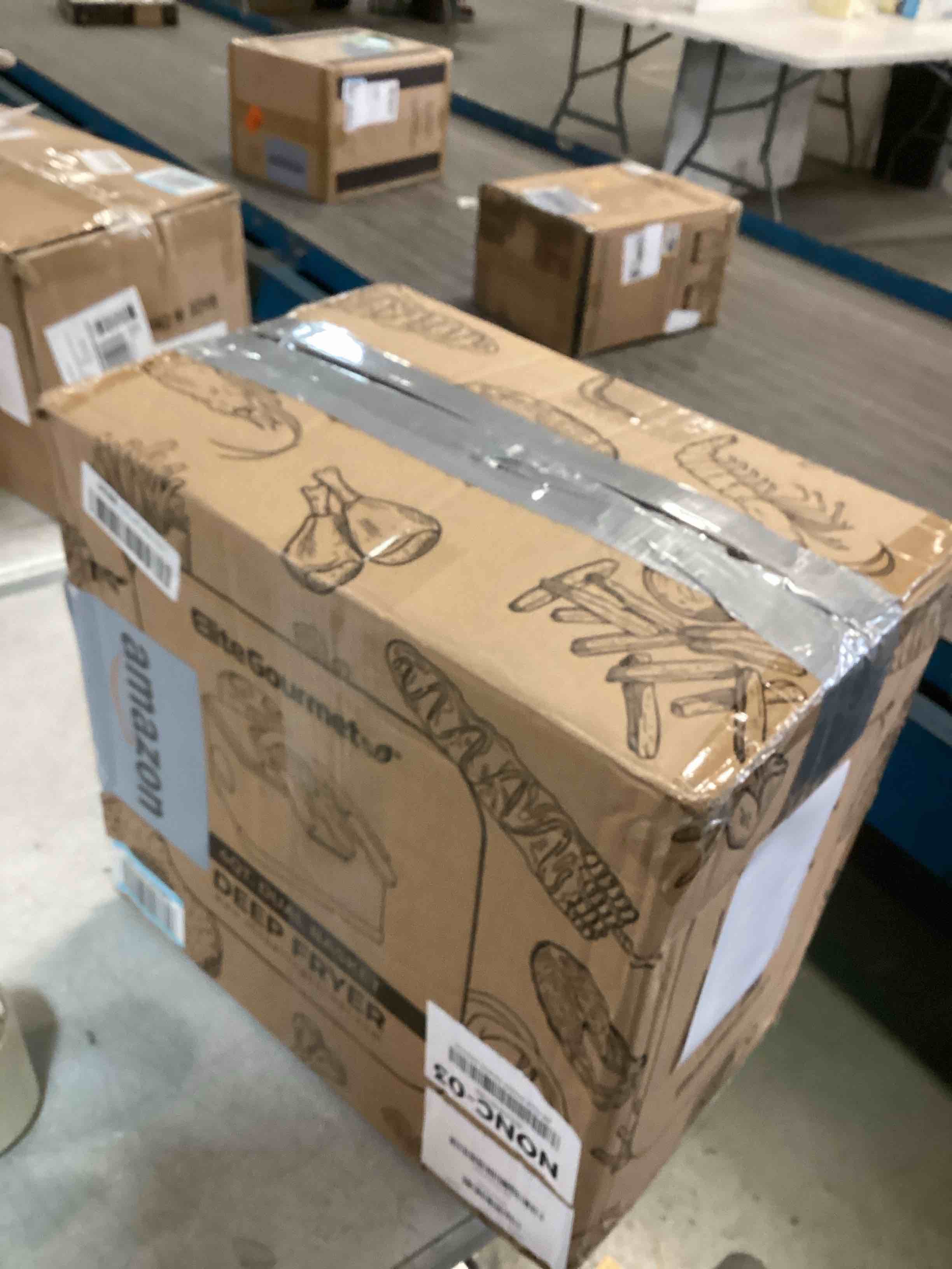 https://s3.amazonaws.com/lotting-images-prod/bidfta/PPE2225138_1738257402011.jpeg