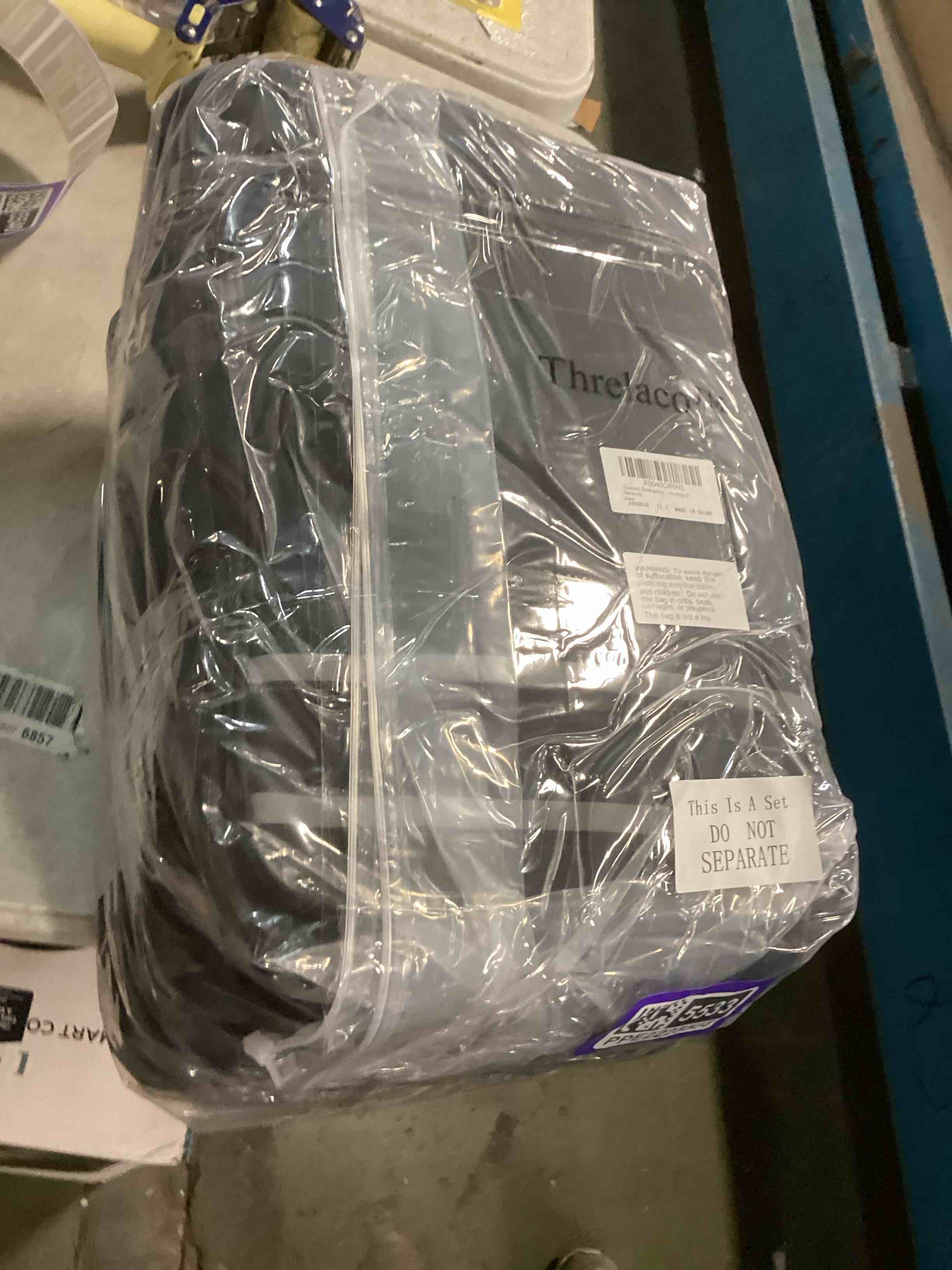 https://s3.amazonaws.com/lotting-images-prod/bidfta/PPE2225533_1738616578877.jpeg