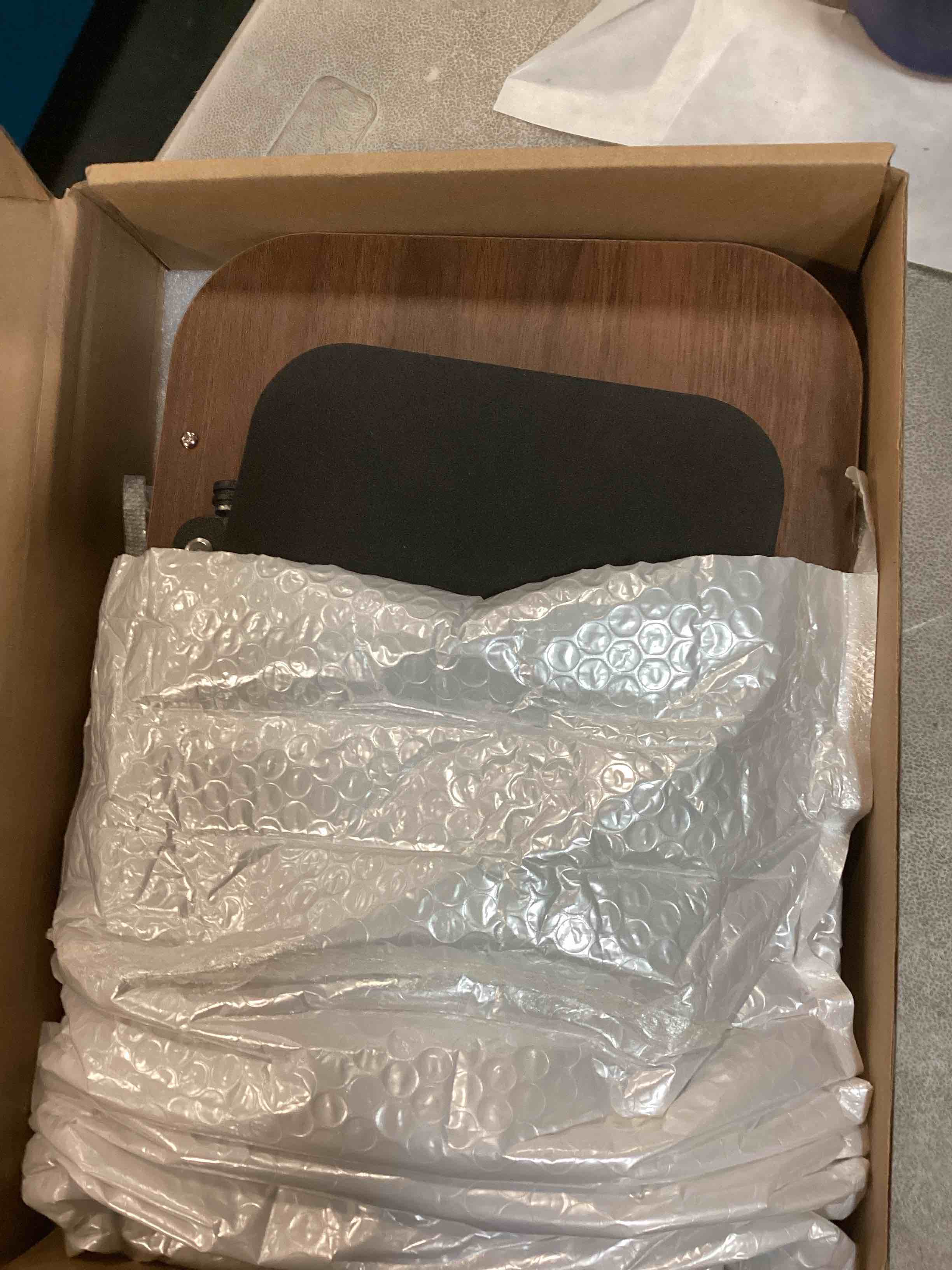 https://s3.amazonaws.com/lotting-images-prod/bidfta/PPE2225763_1738781176273.jpeg