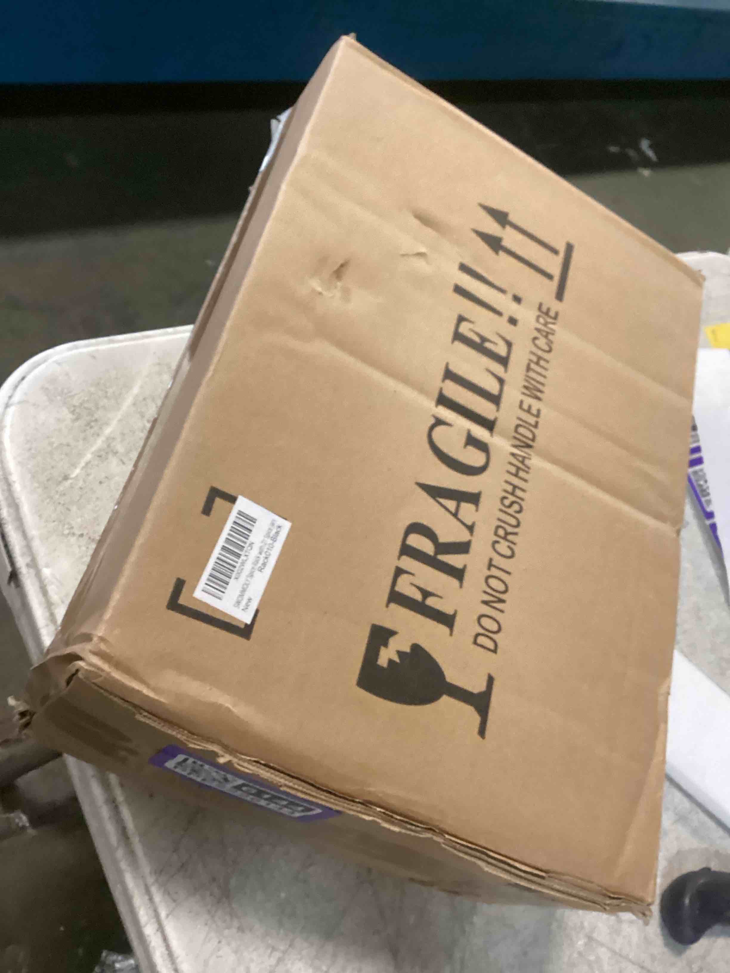 https://s3.amazonaws.com/lotting-images-prod/bidfta/PPE2226144_1738953619605.jpeg
