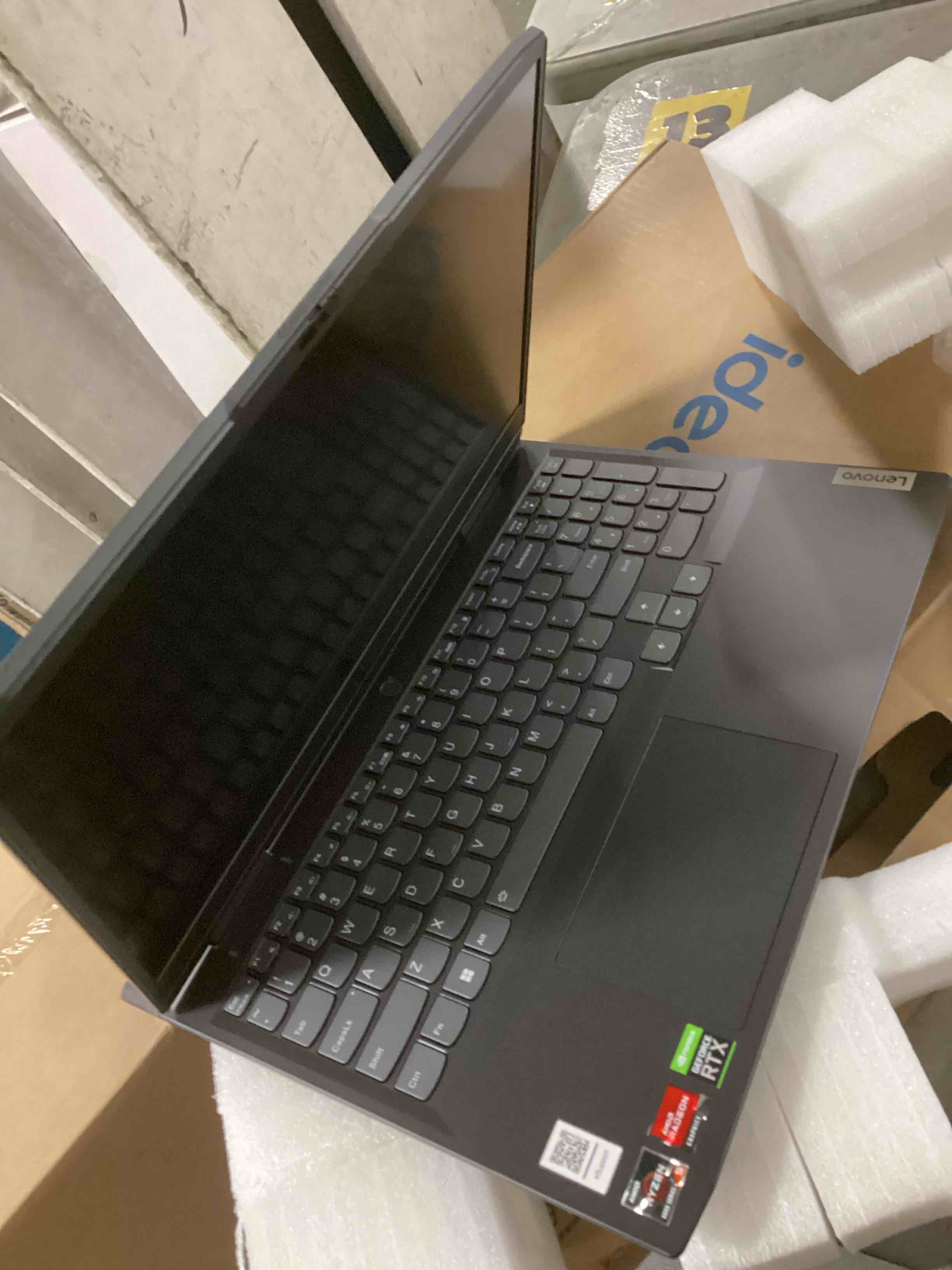 https://s3.amazonaws.com/lotting-images-prod/bidfta/PPE2226735_1739456893343.jpeg