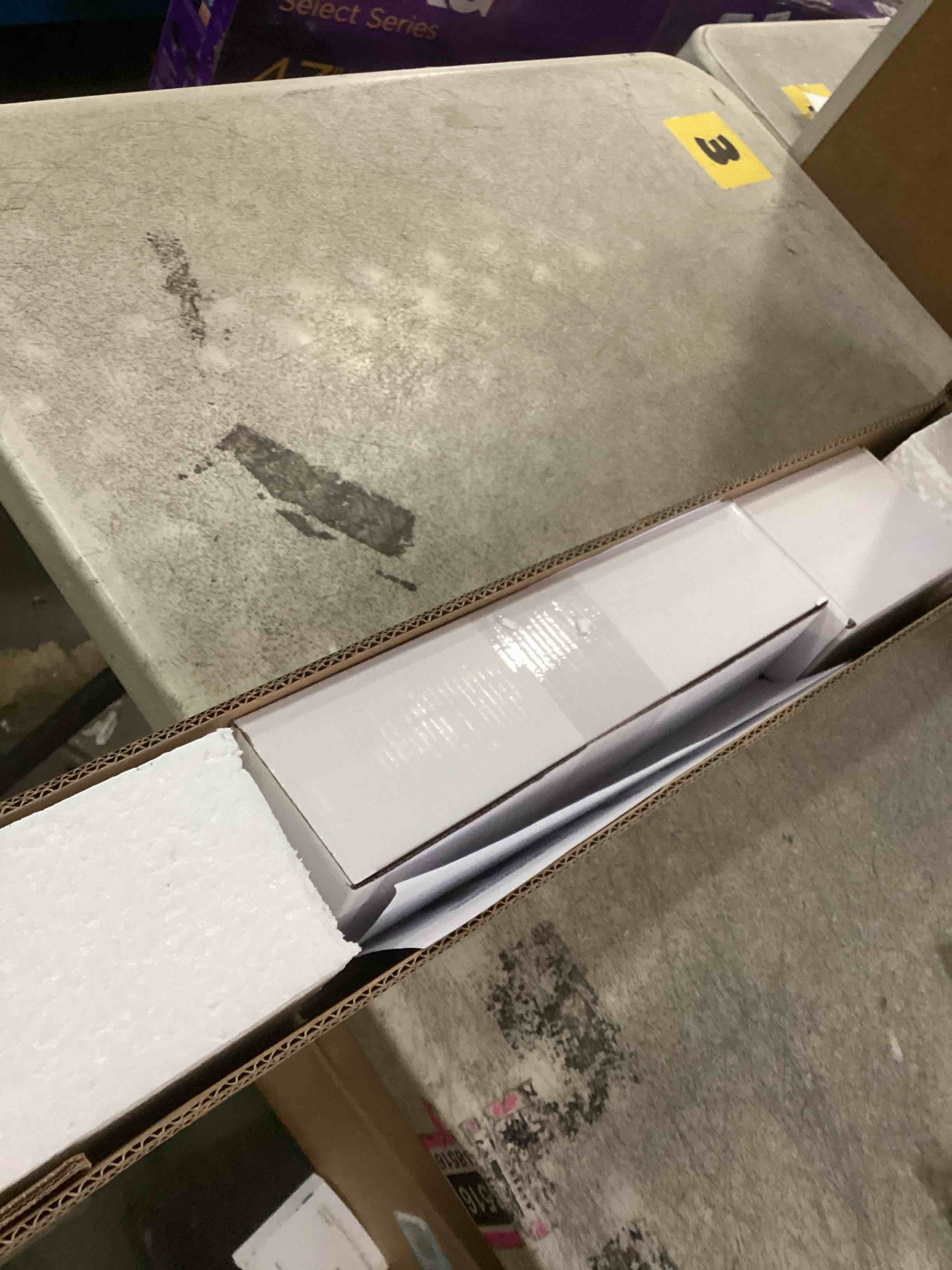 https://s3.amazonaws.com/lotting-images-prod/bidfta/PPE2227060_1736778607047.jpeg