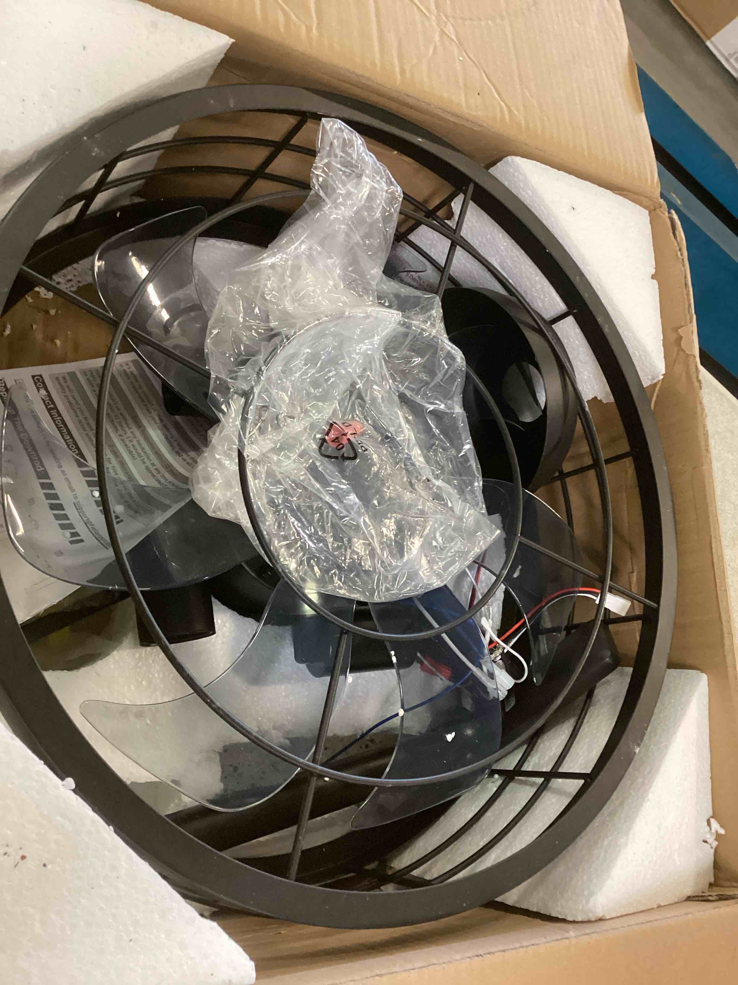 https://s3.amazonaws.com/lotting-images-prod/bidfta/PPE2227154_1736788560701.jpeg