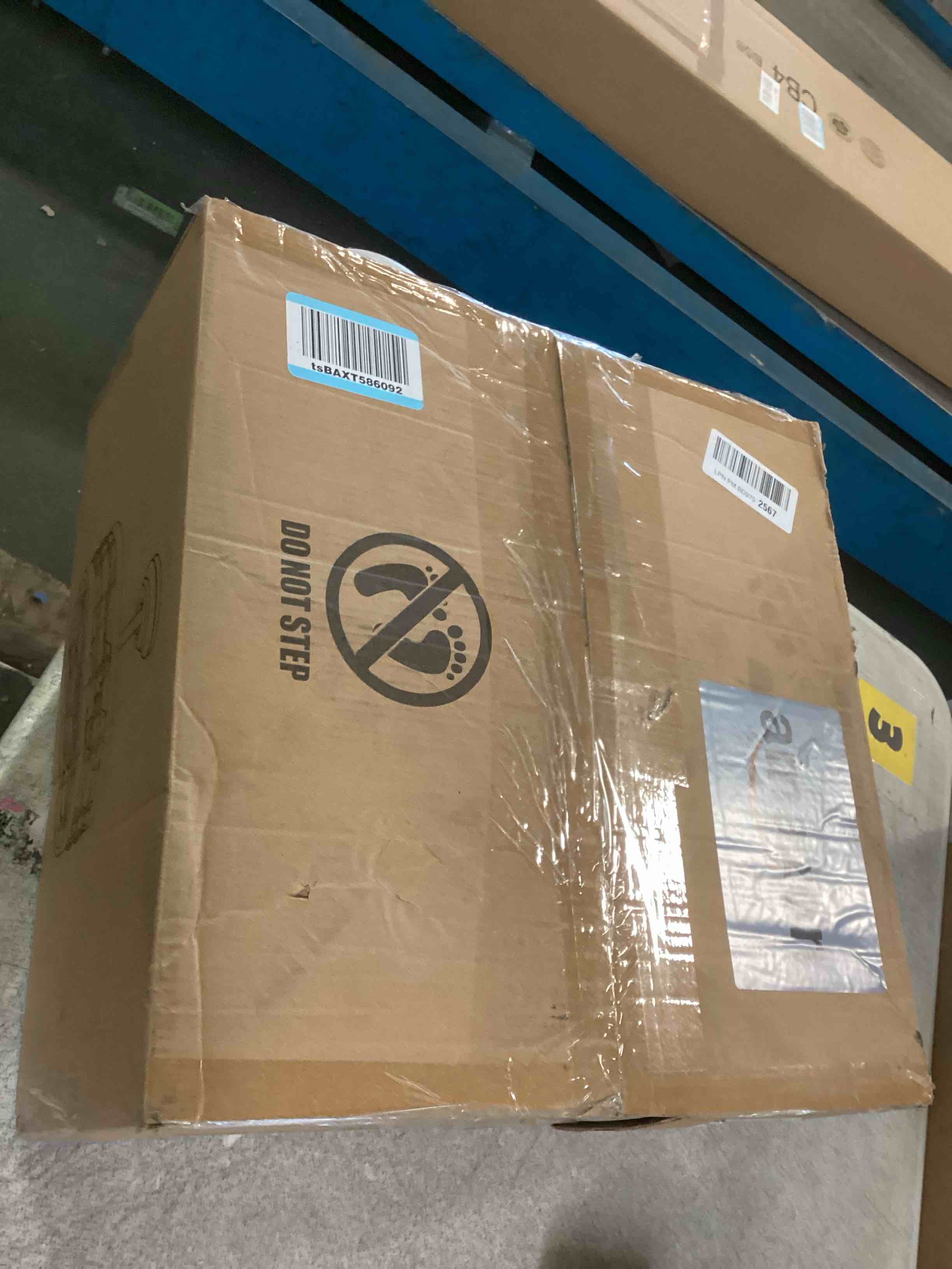 https://s3.amazonaws.com/lotting-images-prod/bidfta/PPE2227154_1736788578347.jpeg
